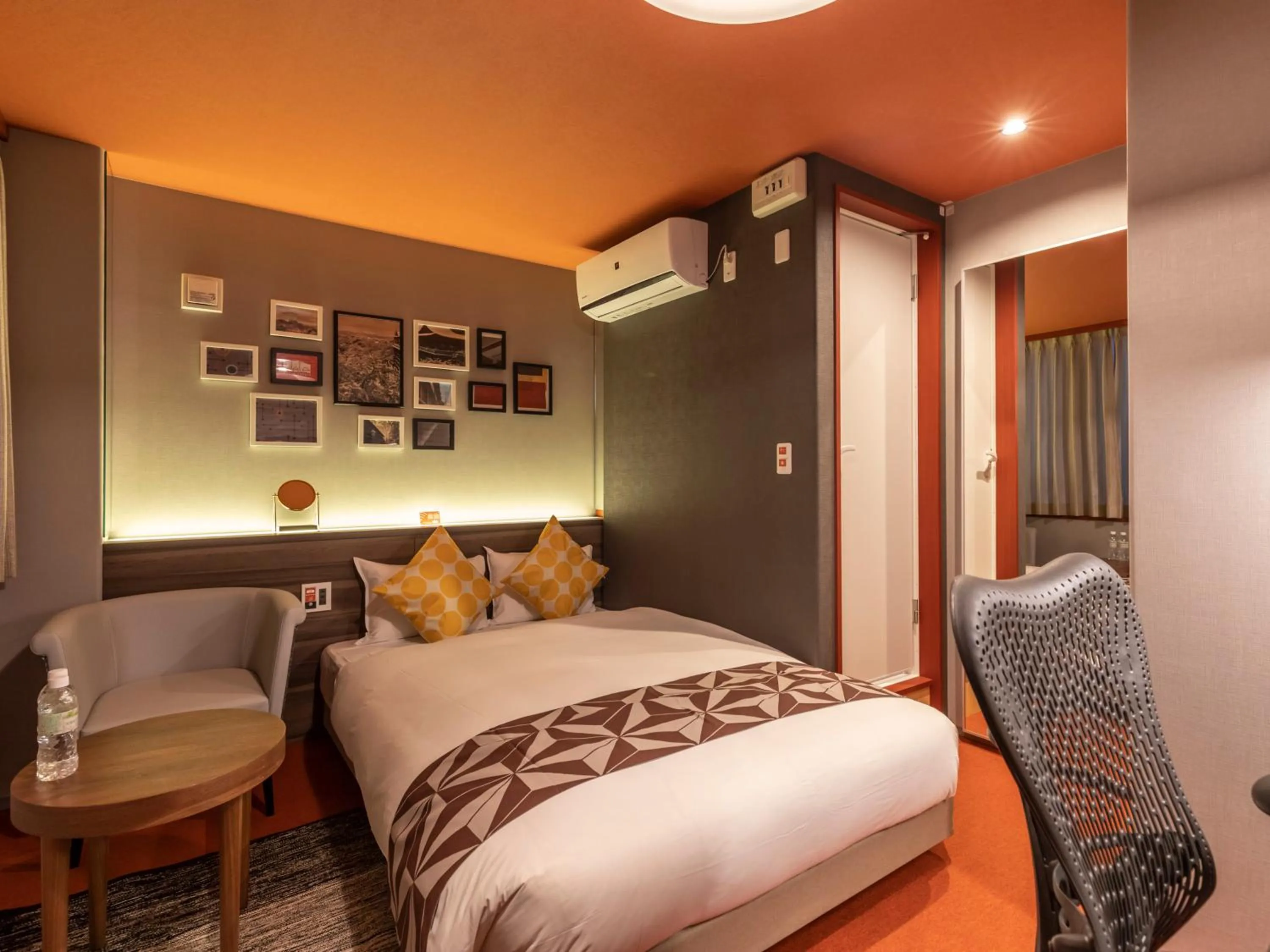 Bed in HALE Kyoto Toji