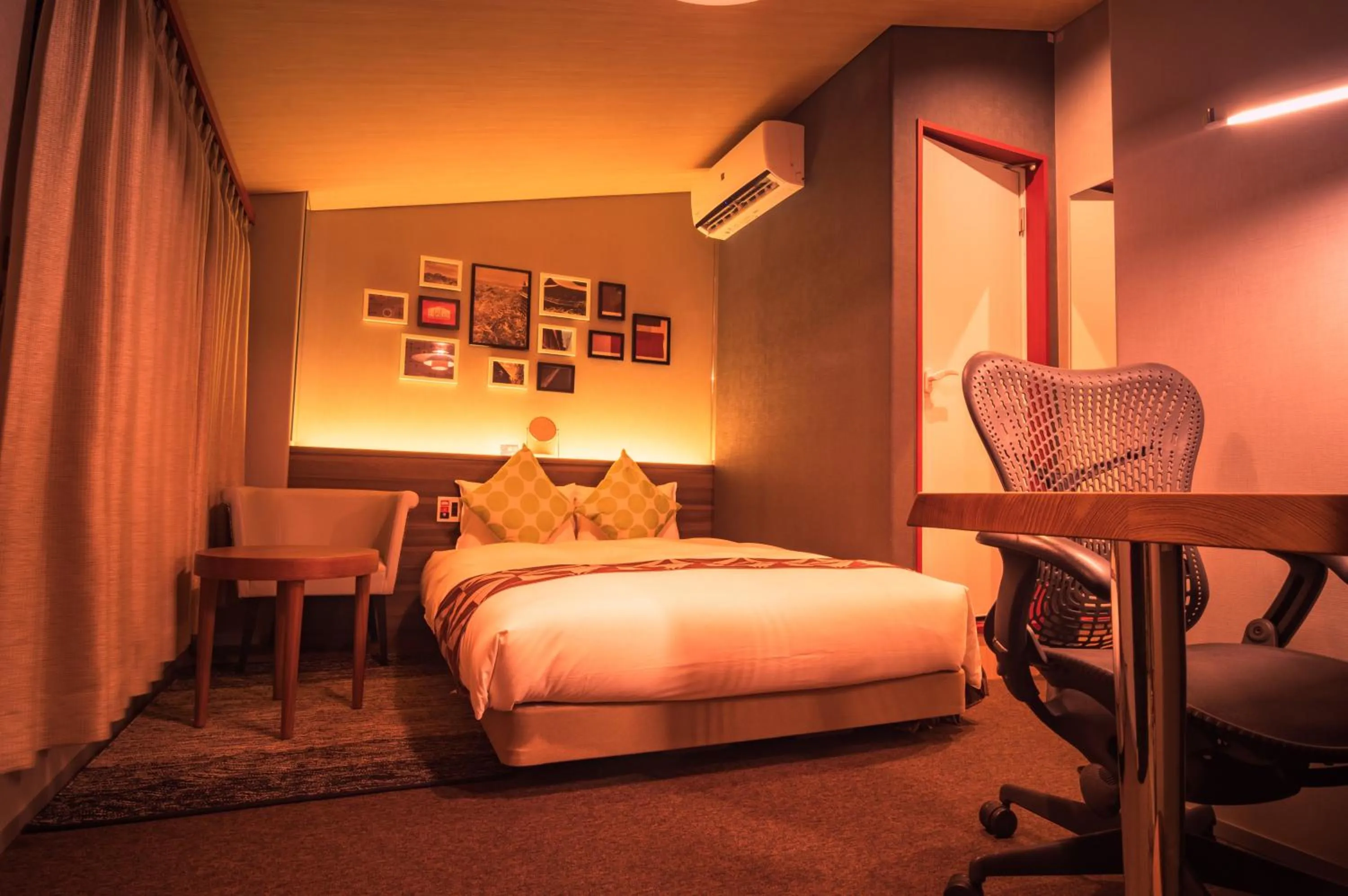 Photo of the whole room, Bed in HALE Kyoto Toji