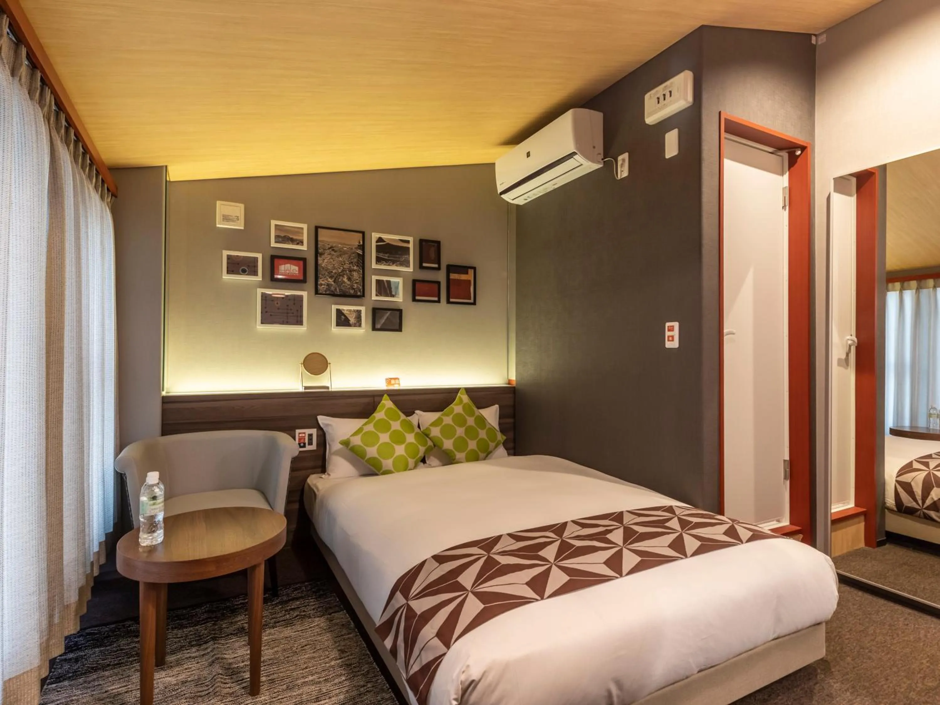 Bed in HALE Kyoto Toji