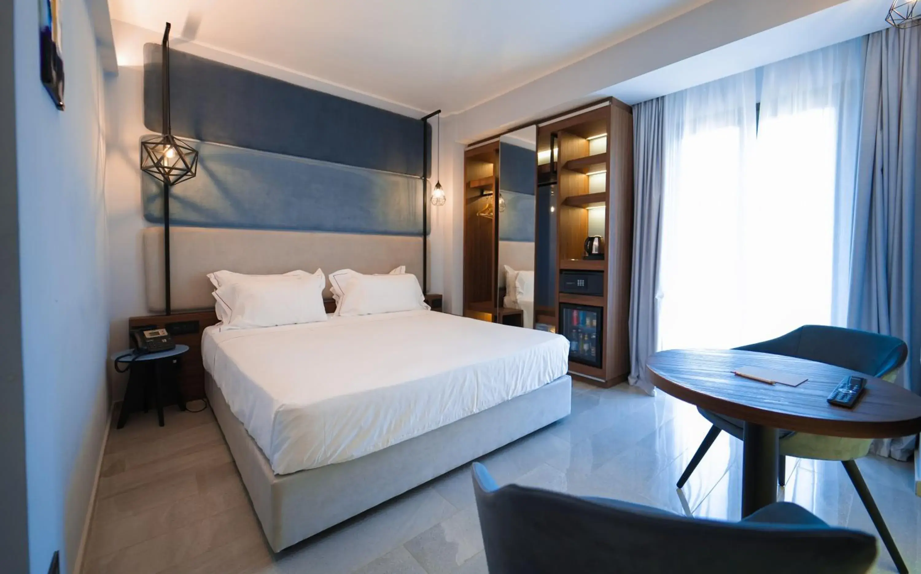 Superior Queen Room - Non-Smoking in Best Western Plus Sabaudia Hotel Superior Queen Room - Non-Smoking in Best Western Plus Sabaudia Hotel