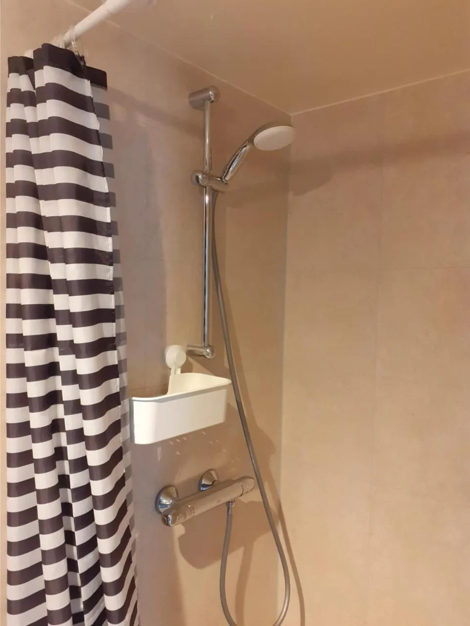 Shower in Bed & Breakfast Trouwborst