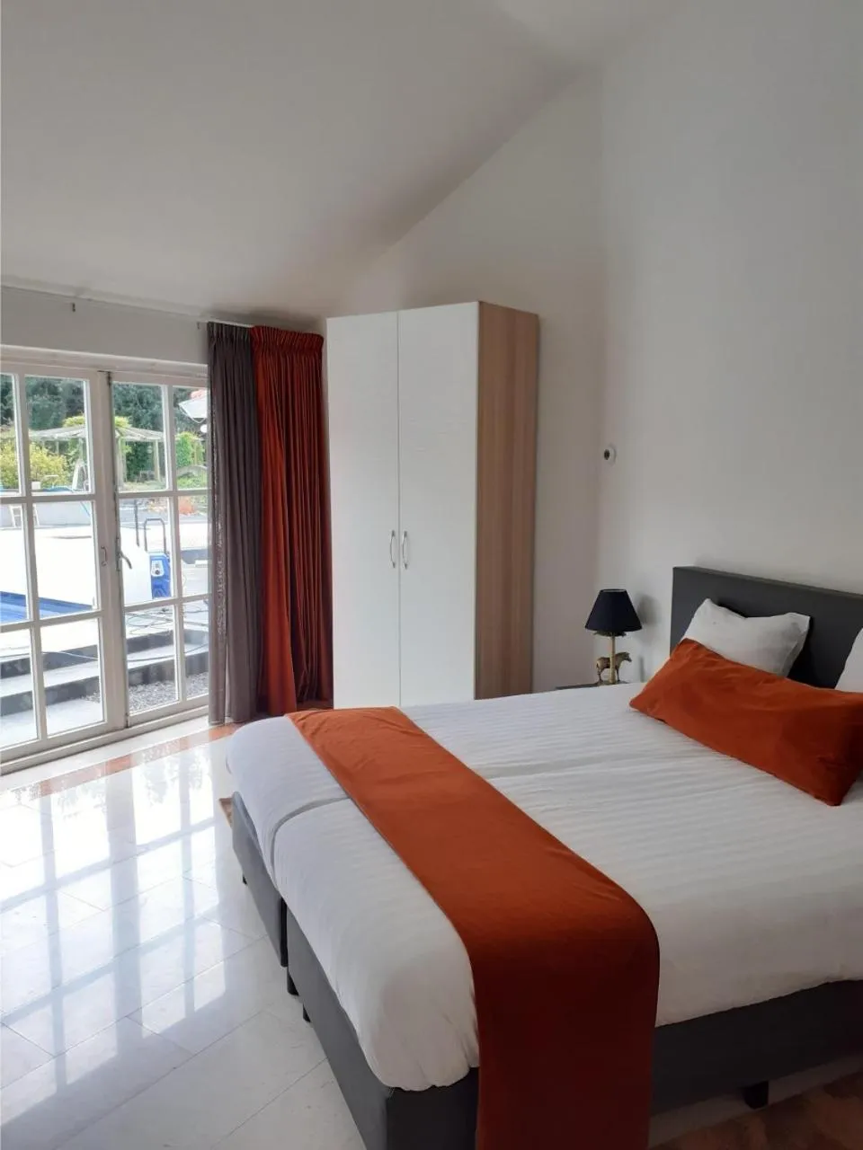 Bed in Bed & Breakfast Trouwborst