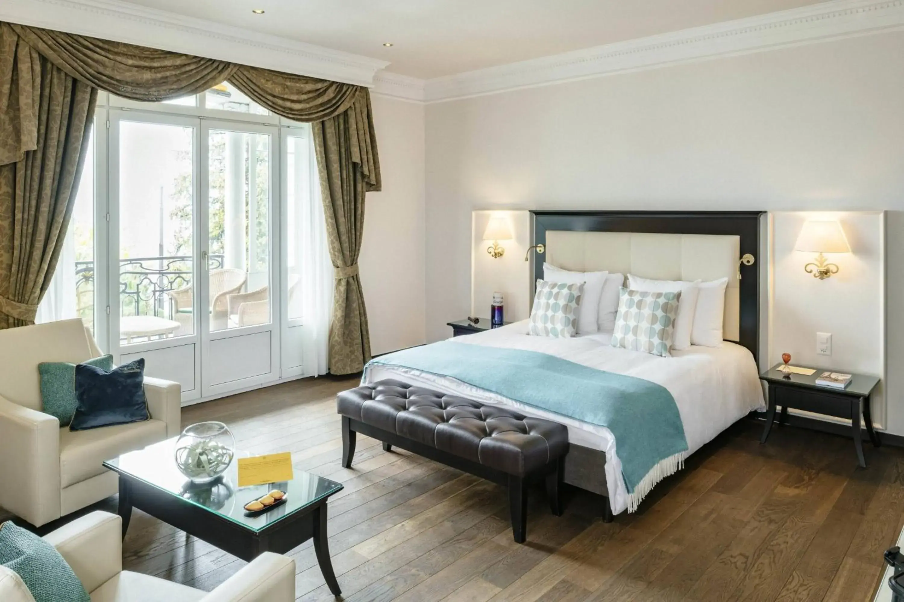 Junior Suite, 1 Queen, Alternate bed: sofa bed in Grand Hotel Suisse Majestic, Autograph Collection Junior Suite, 1 Queen, Alternate bed: sofa bed in Grand Hotel Suisse Majestic, Autograph Collection