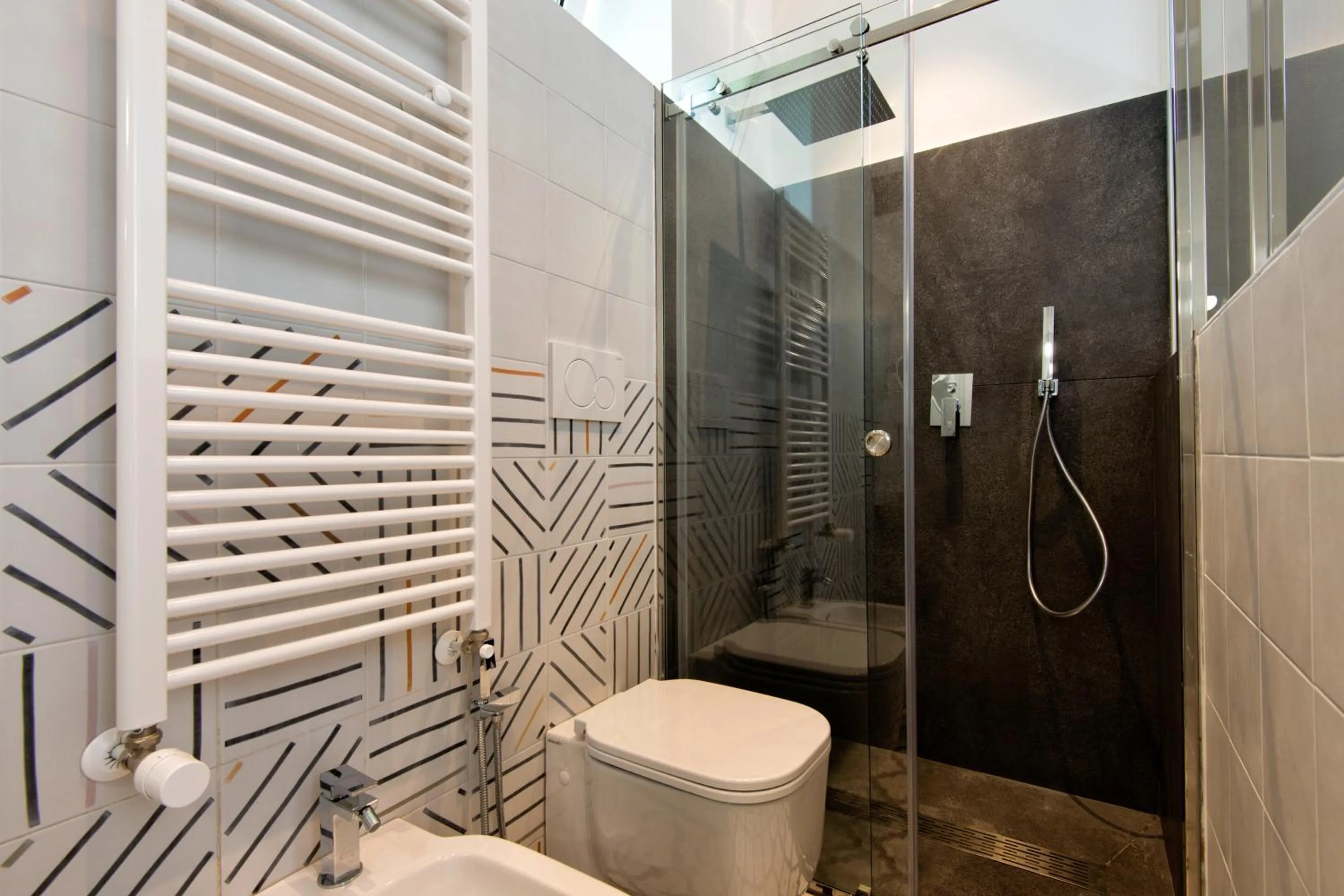 Shower in Maison Di Fiore B&B