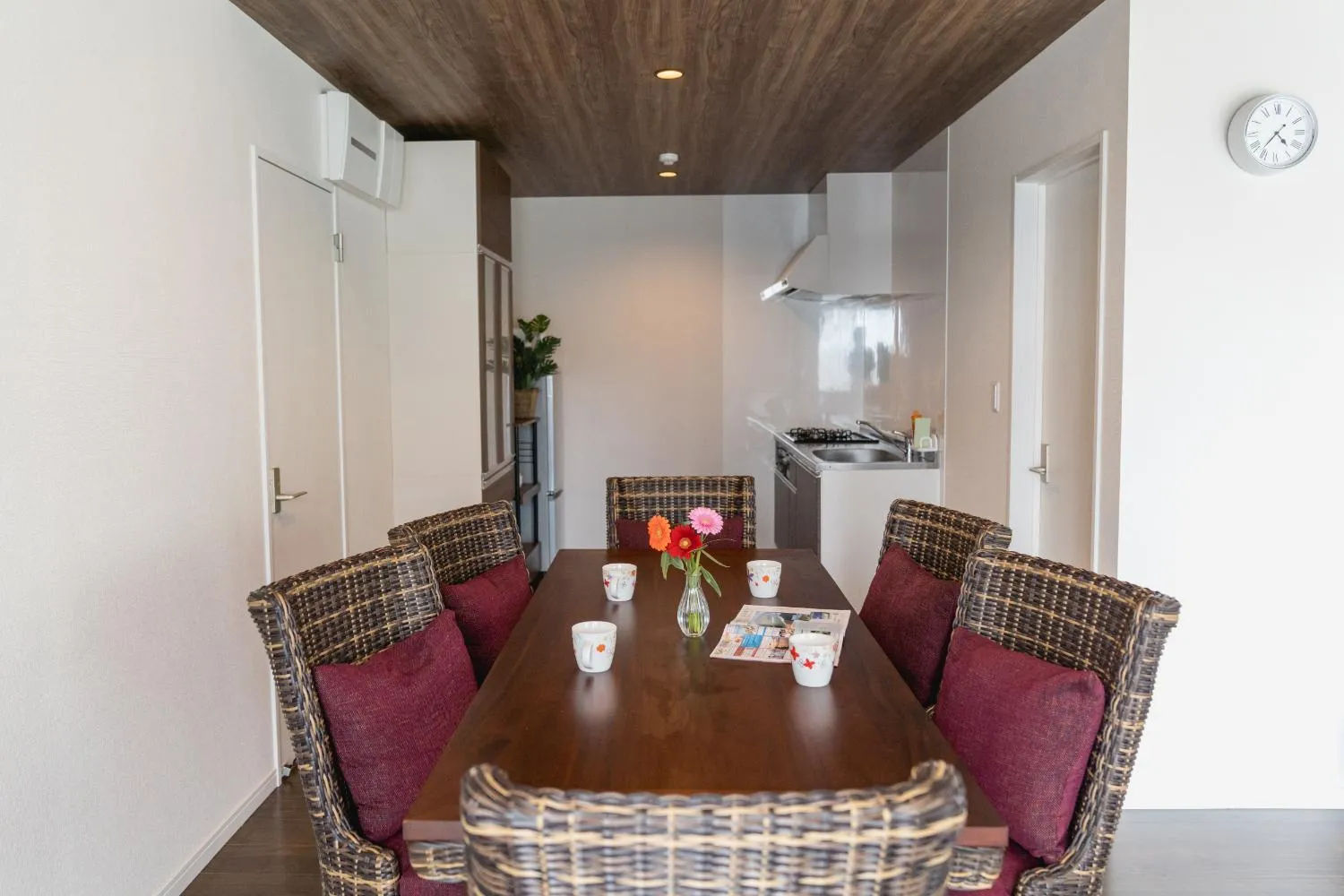 Kitchen or kitchenette in BEVERLY HILLS VILLA Miyakojima Resort