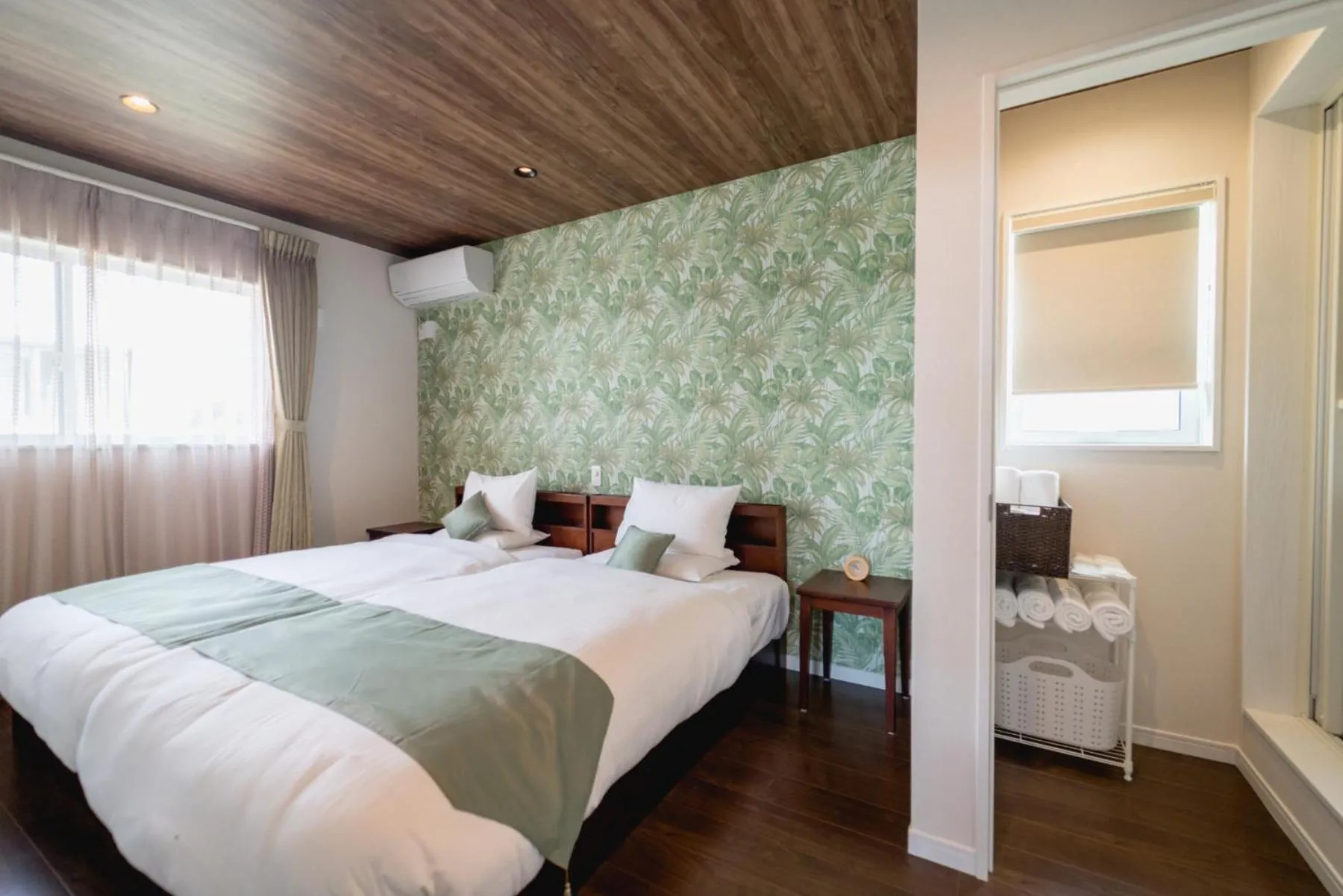 Shower, Bed in BEVERLY HILLS VILLA Miyakojima Resort