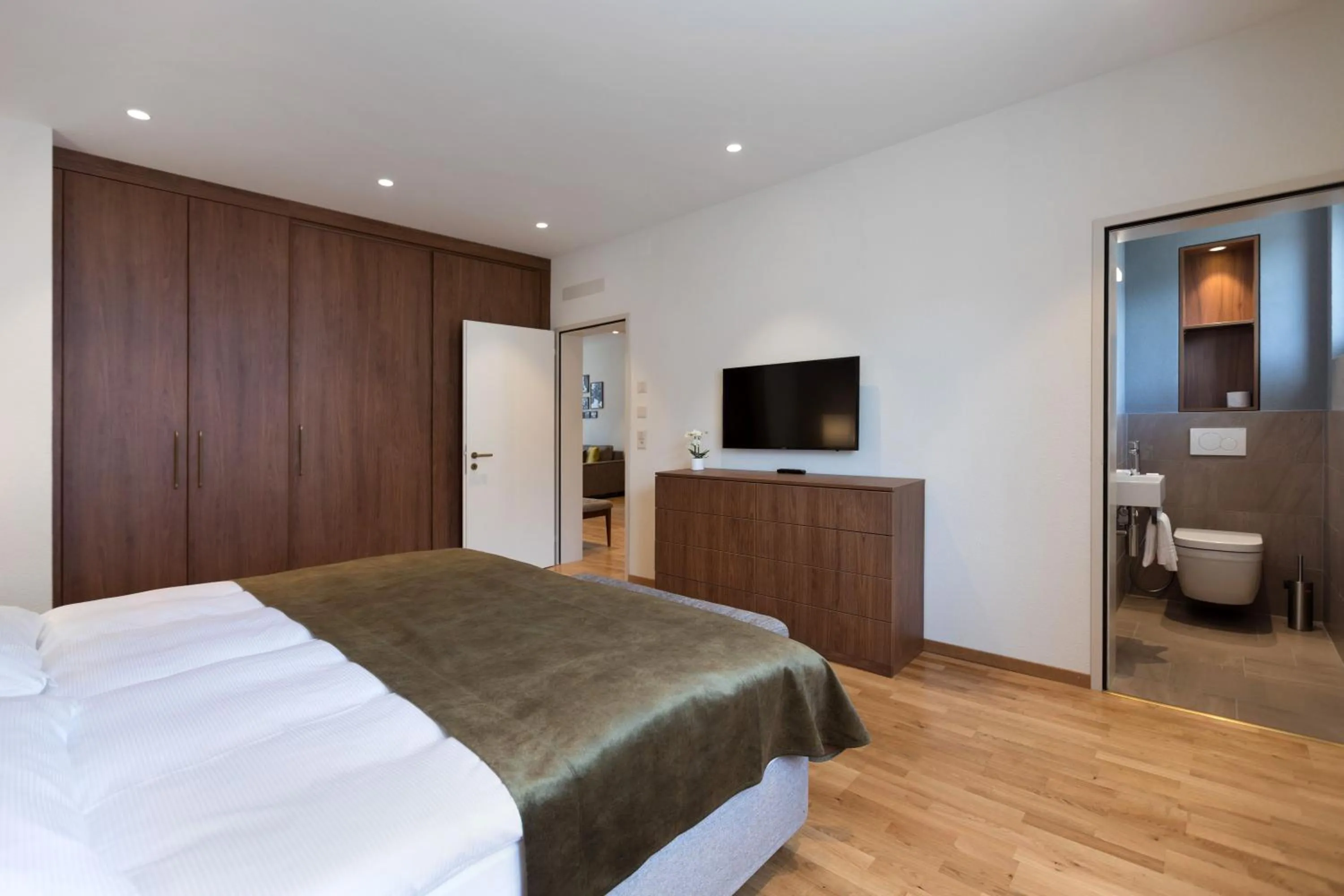 Family Apartment with Lake View in Hotel la Palma au Lac