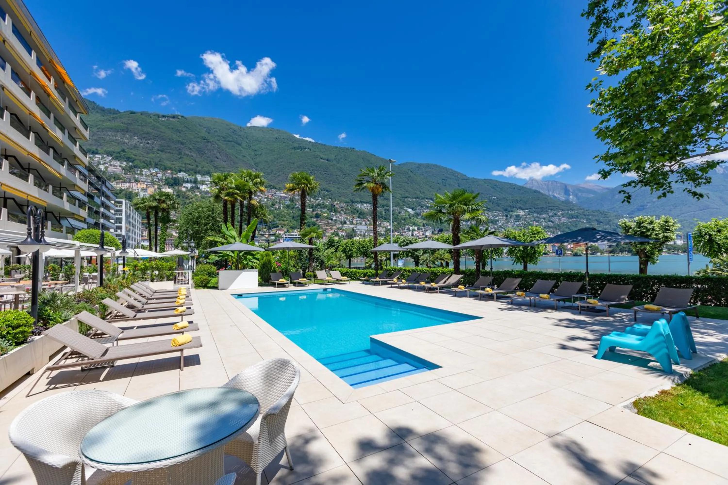 Swimming pool in H4 Hotel Arcadia Locarno