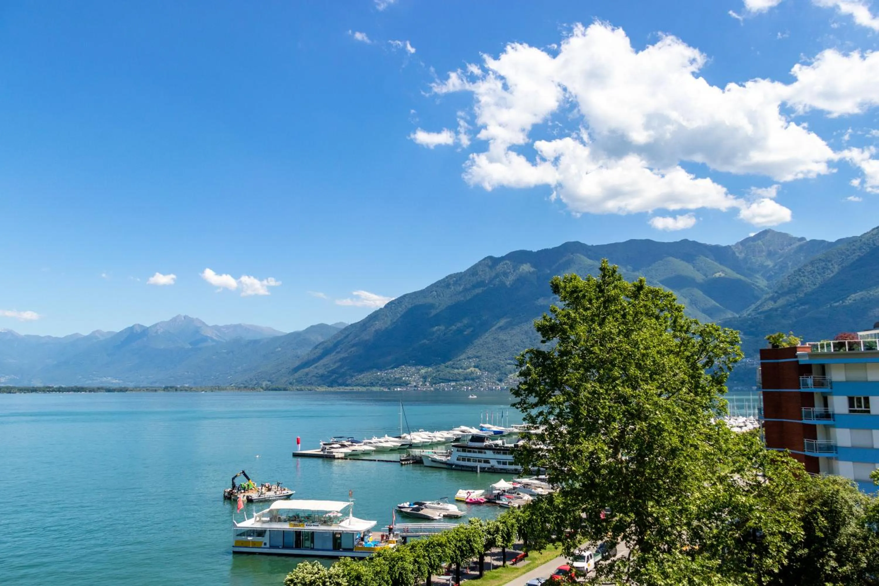 Sea view in H4 Hotel Arcadia Locarno