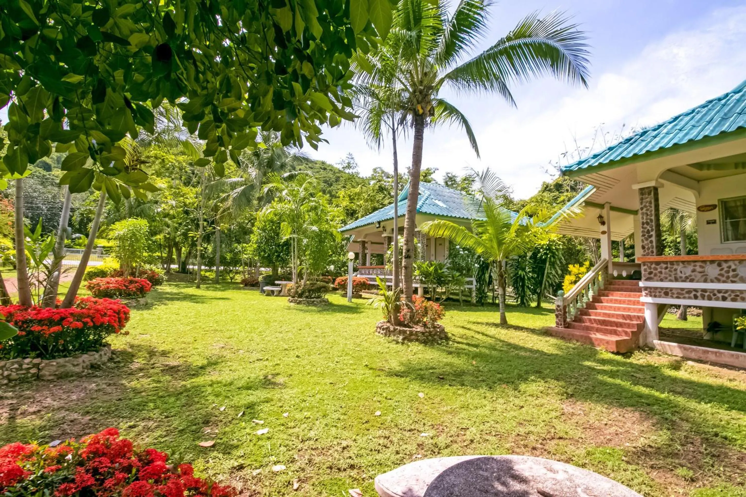 Lobby or reception in OYO 1080 Kanyapa Resort Kaeng Krachan