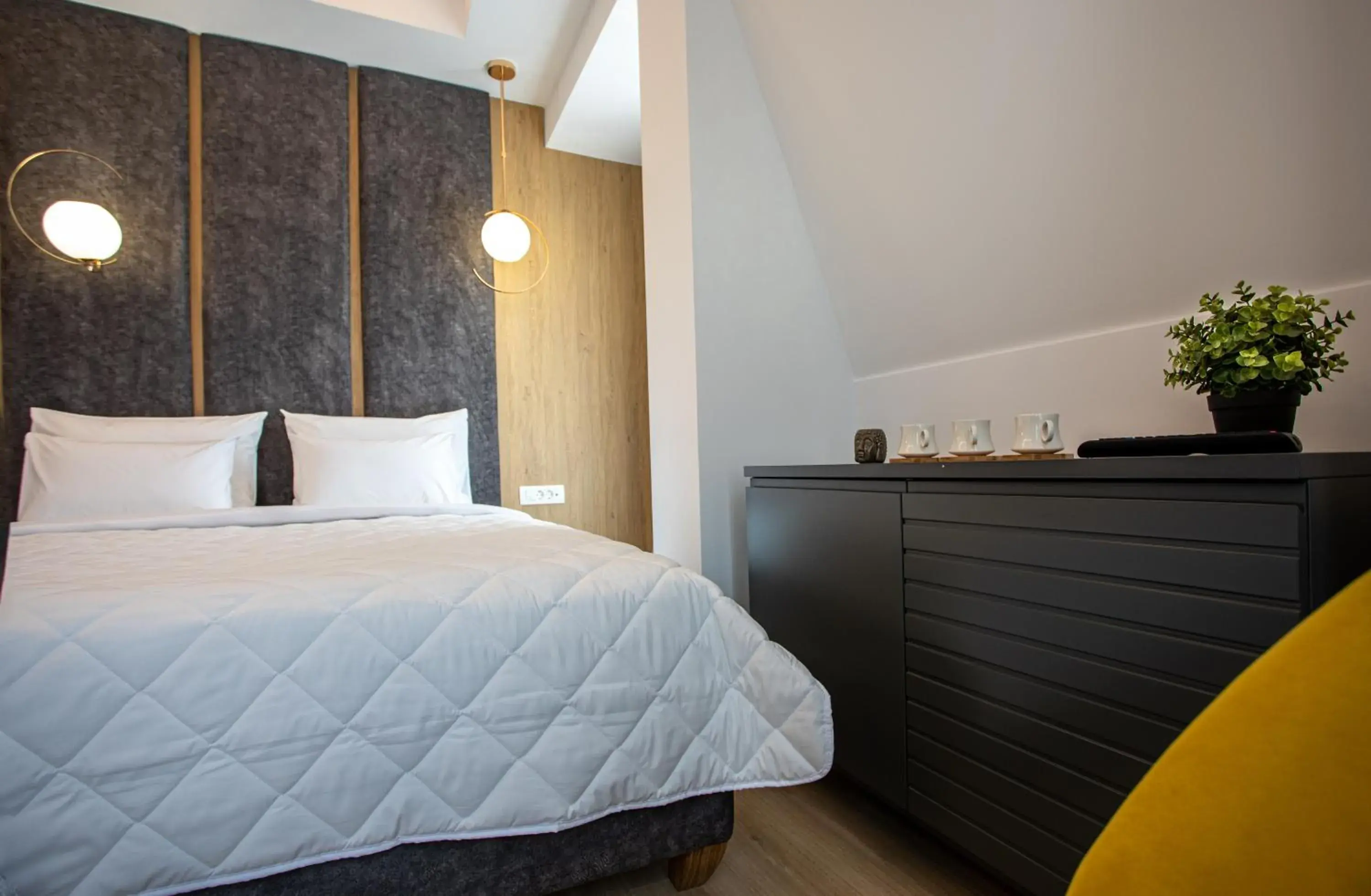 Luxury Triple Room - single occupancy in Grand Central Hotel Luxury Triple Room - single occupancy in Grand Central Hotel