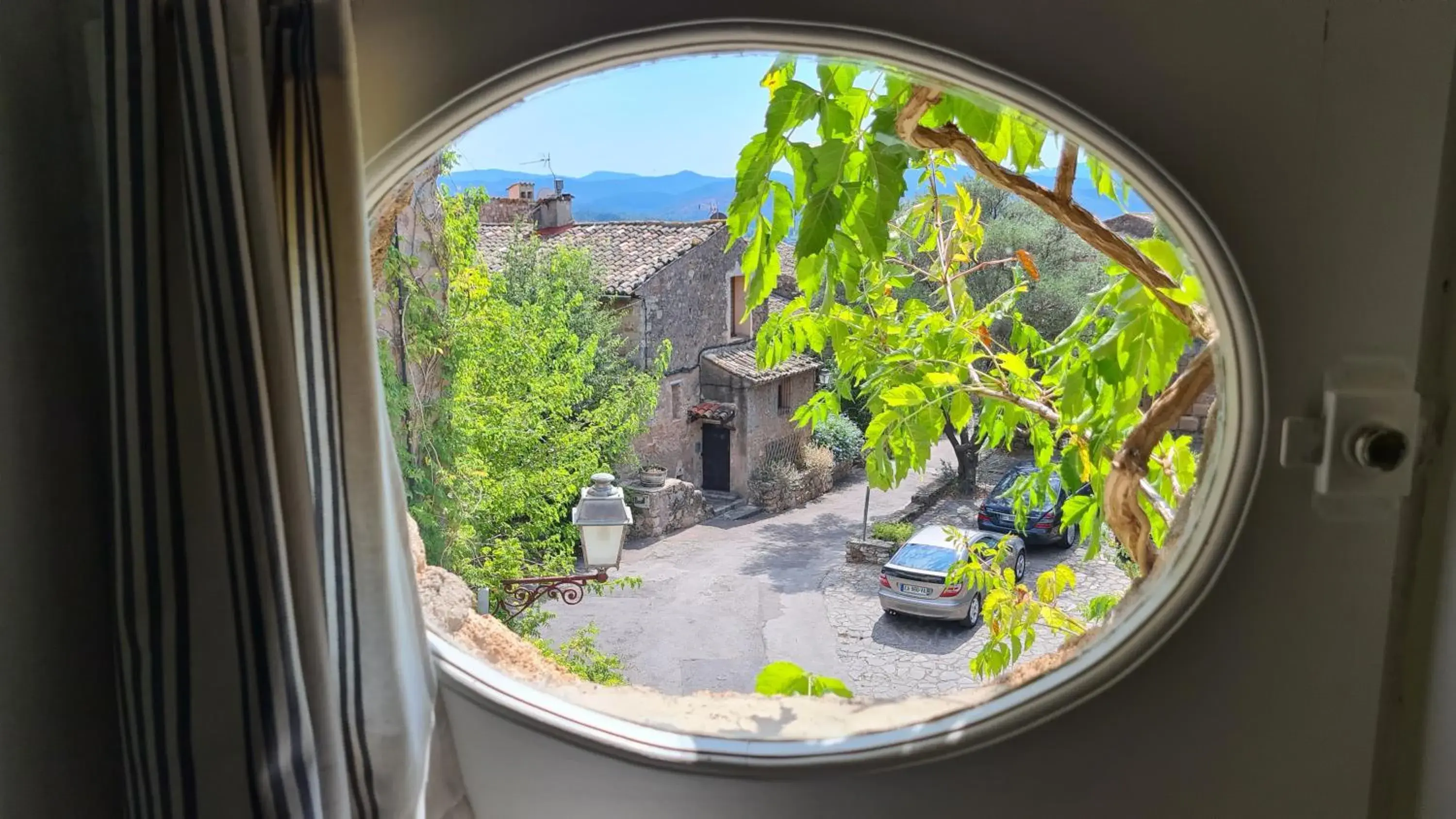 Double Room with Private Bathroom - single occupancy in La Sentinelle Double Room with Private Bathroom - single occupancy in La Sentinelle