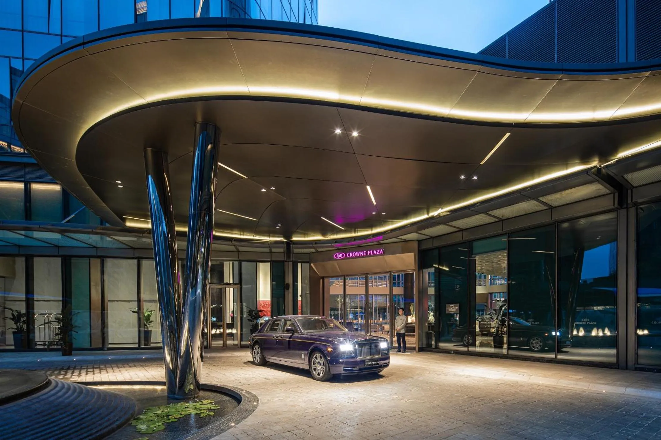 Facade/entrance in Crowne Plaza Shanghai Hongqiao by IHG
