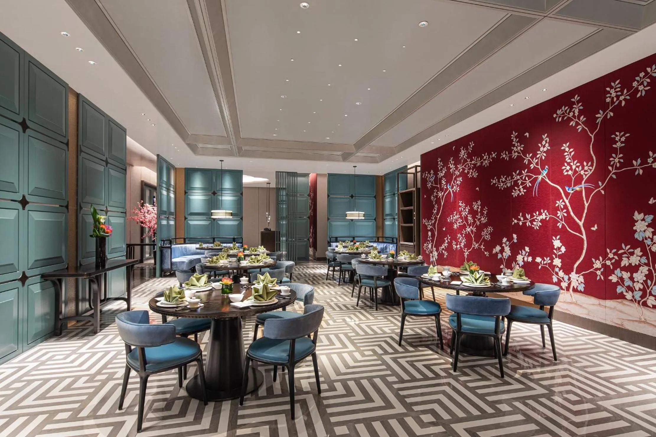 Restaurant/places to eat in Crowne Plaza Shanghai Hongqiao by IHG