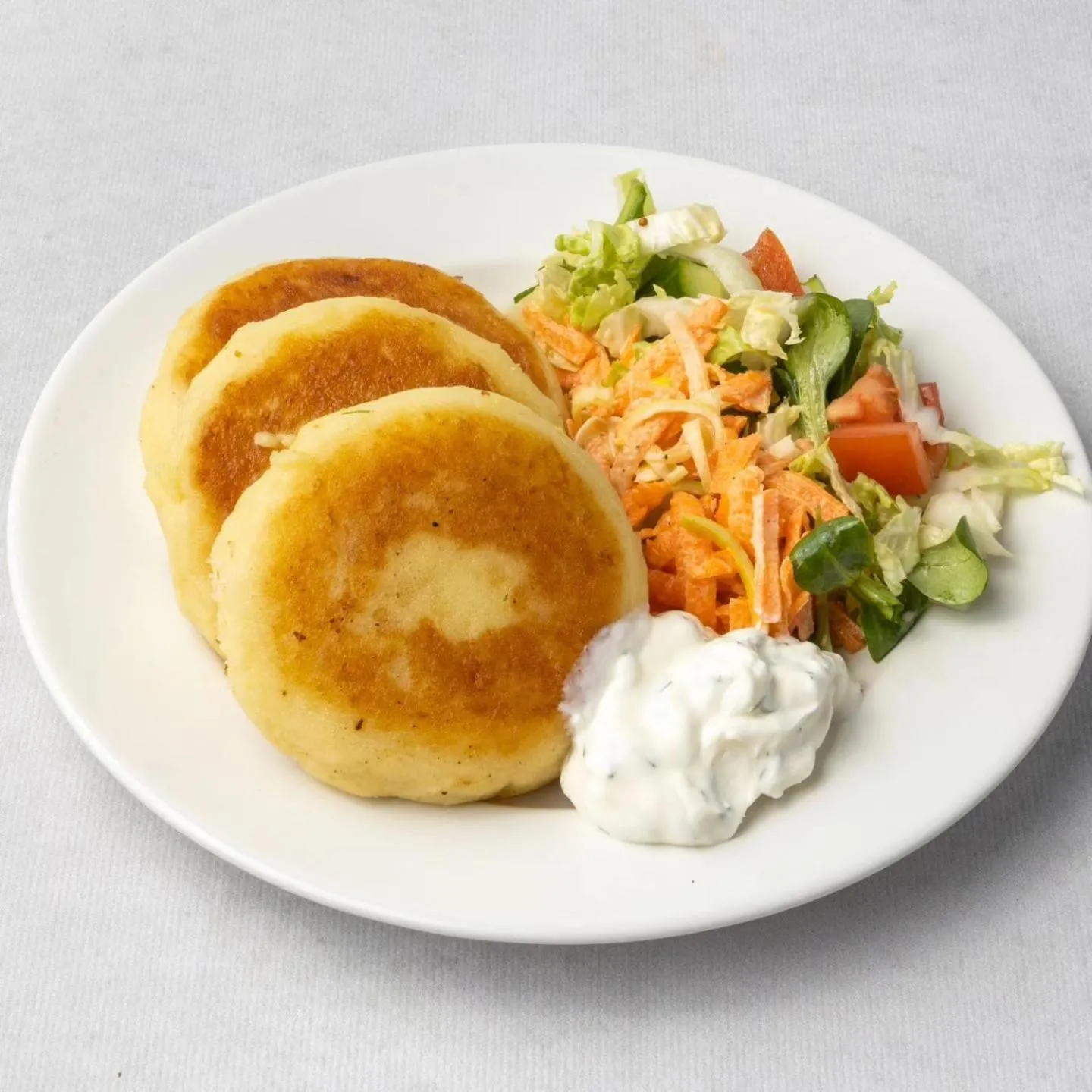 Restaurant/places to eat in Apartamenty Warszawskie delux Siedmiogrodzka