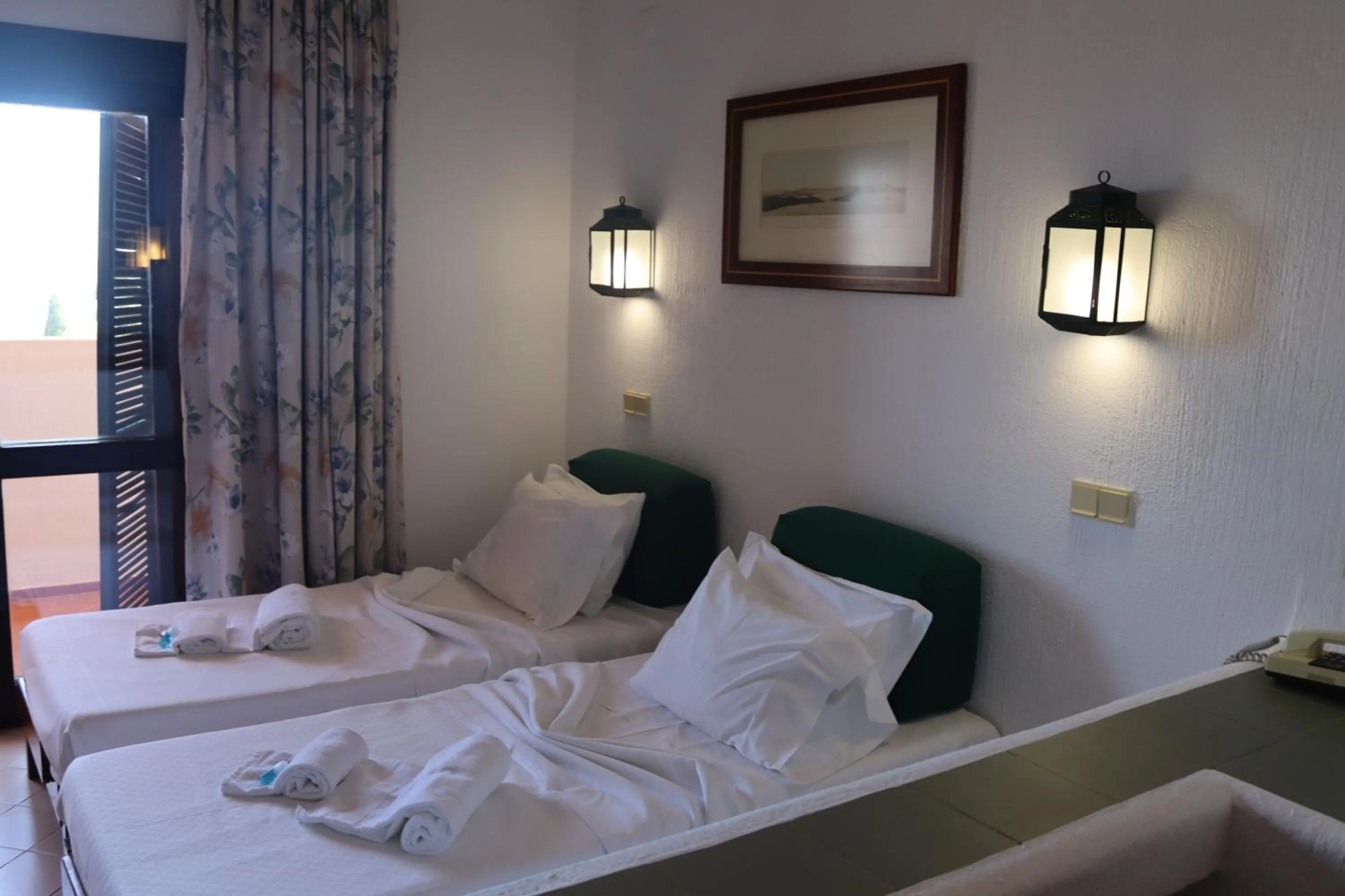 Bedroom, Bed in Bellavista Jardim By BeGuest