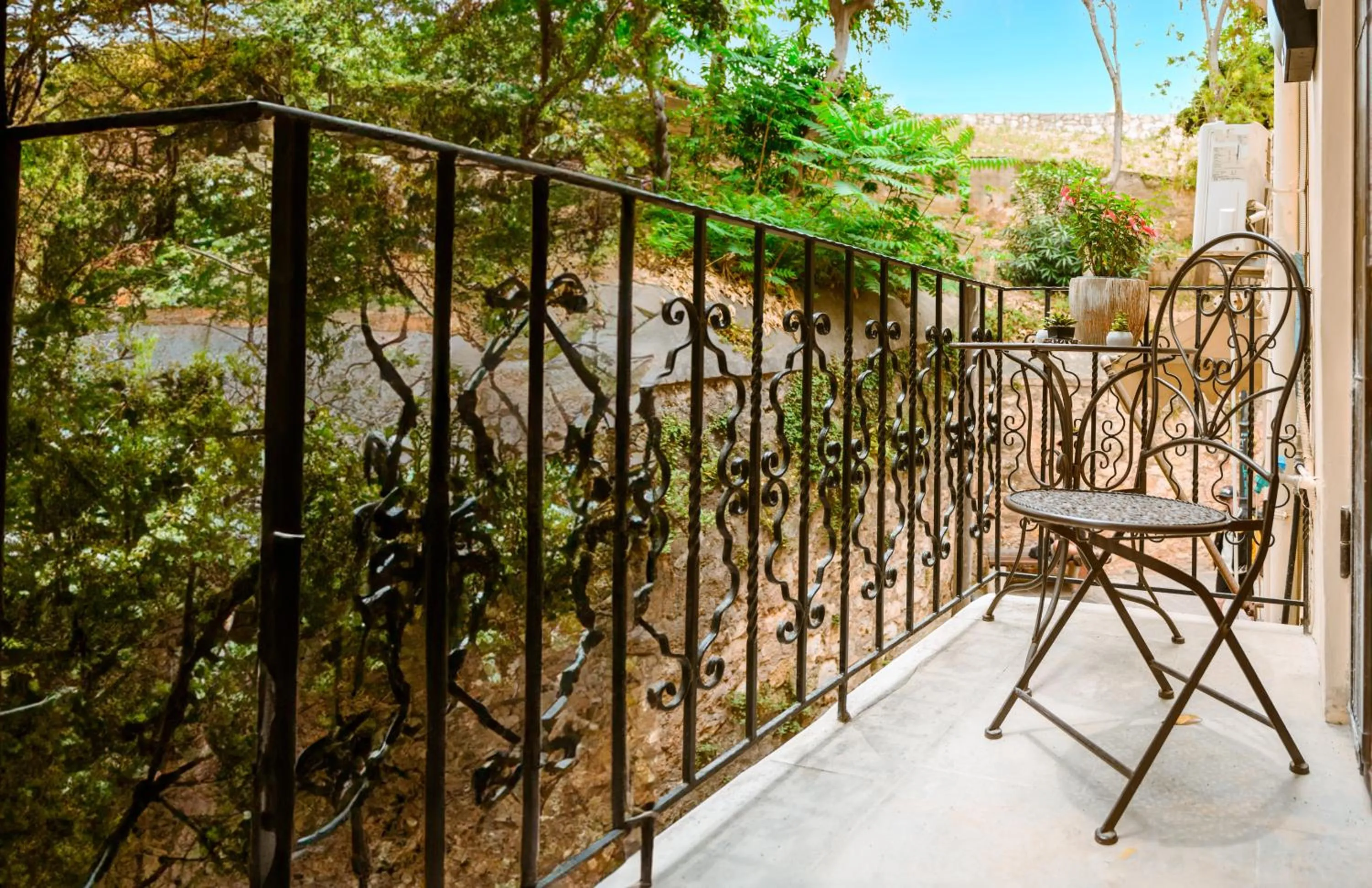 Konmari Boutique Suites