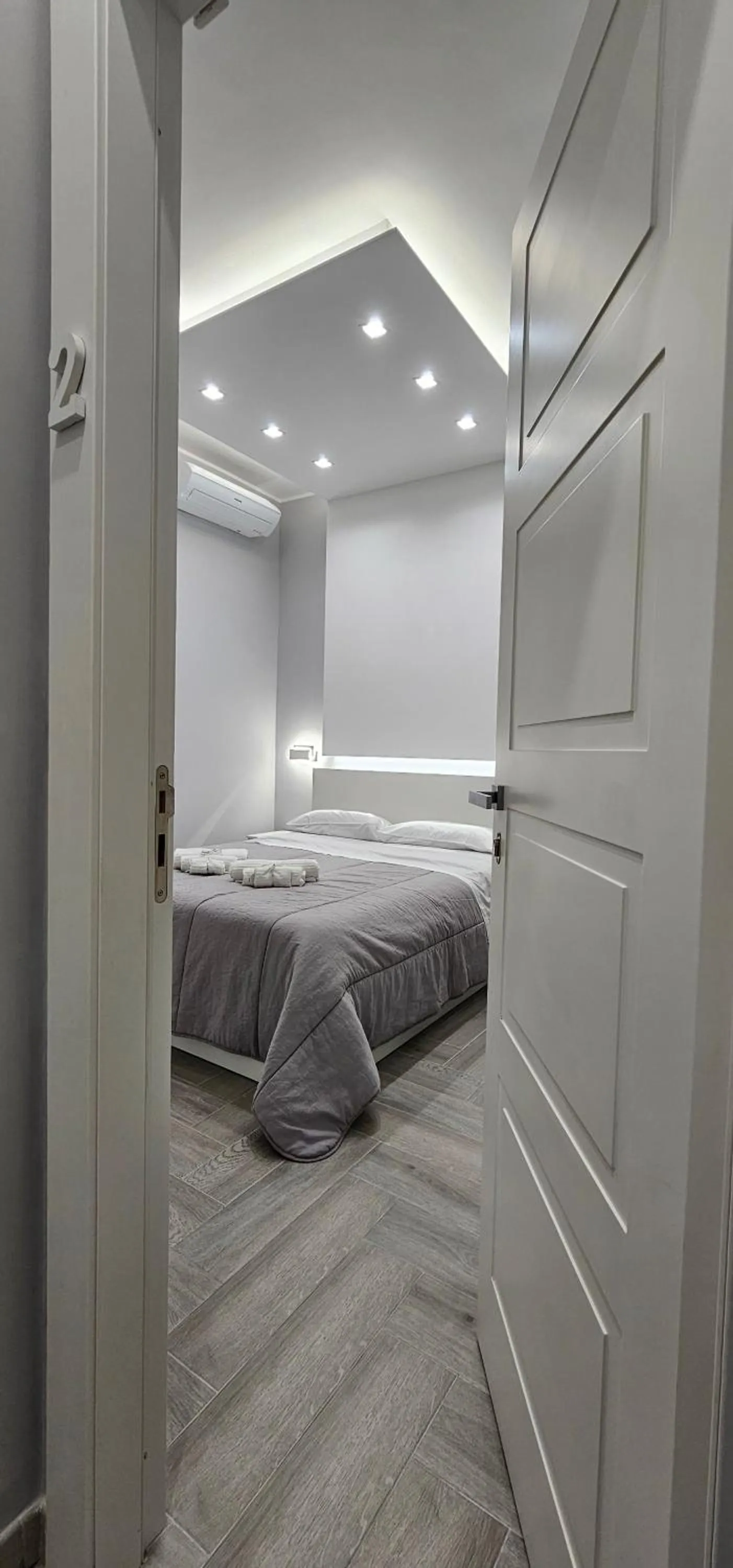 Bed in Duomo View Naples