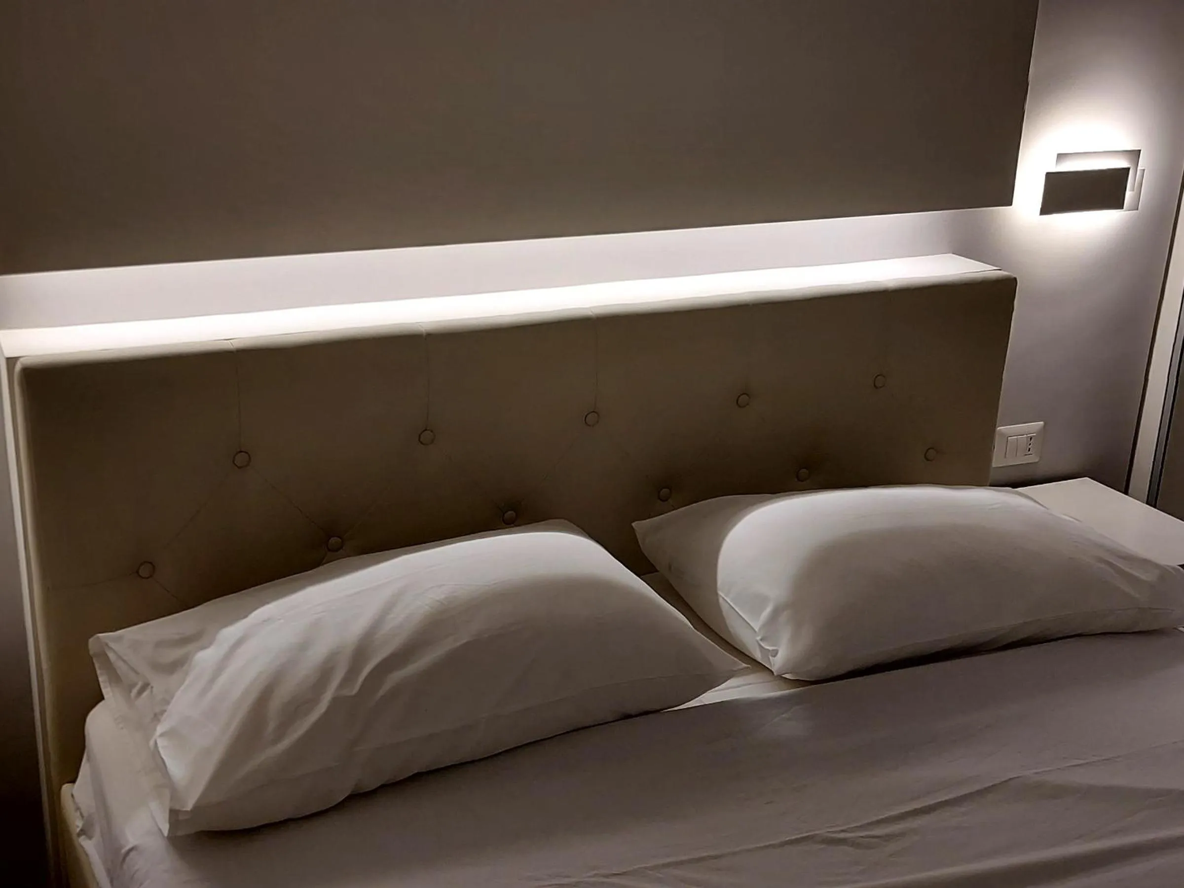 Bed in Duomo View Naples