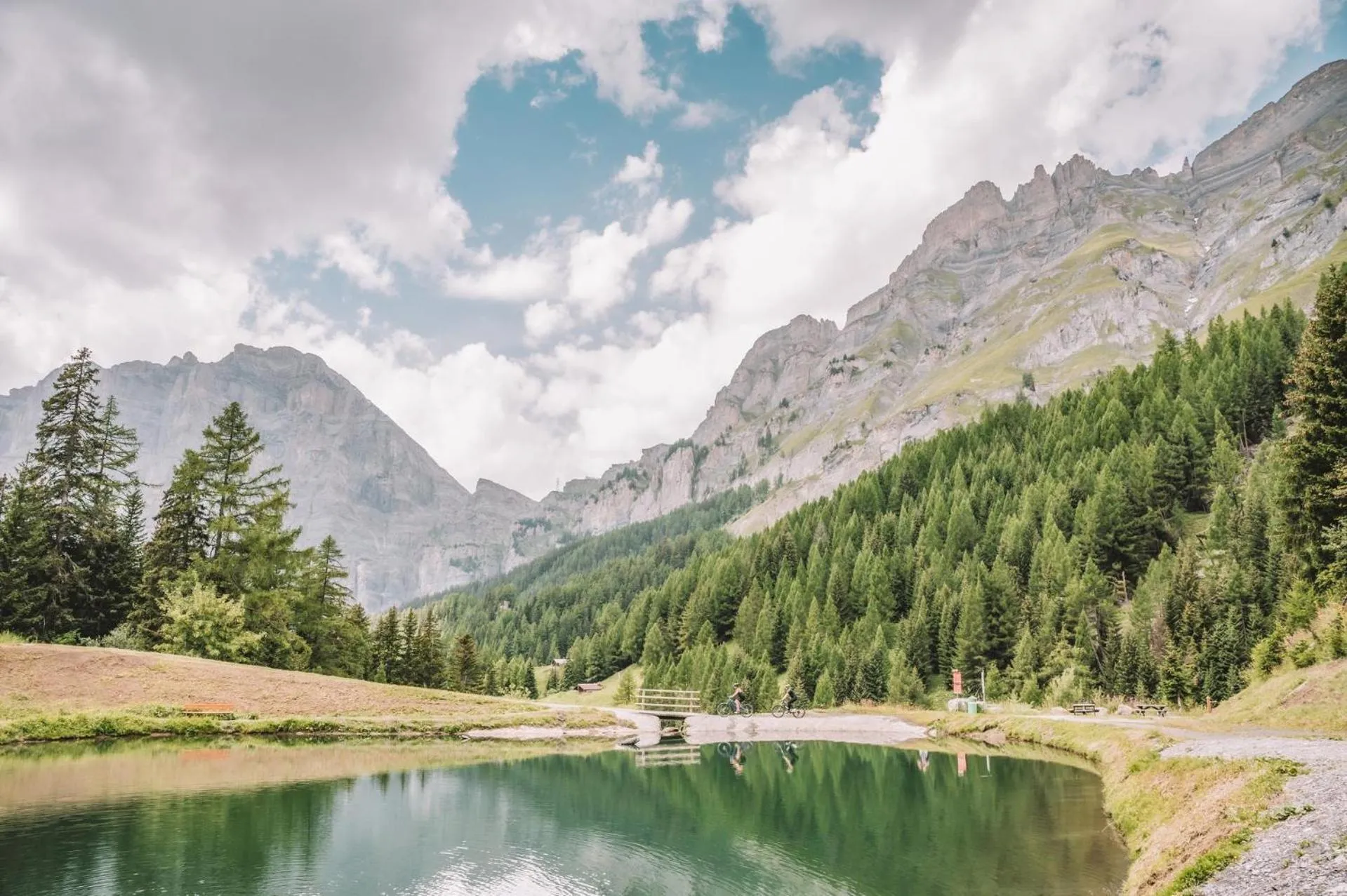 Spring in Thermal Hotels & Walliser Alpentherme Leukerbad