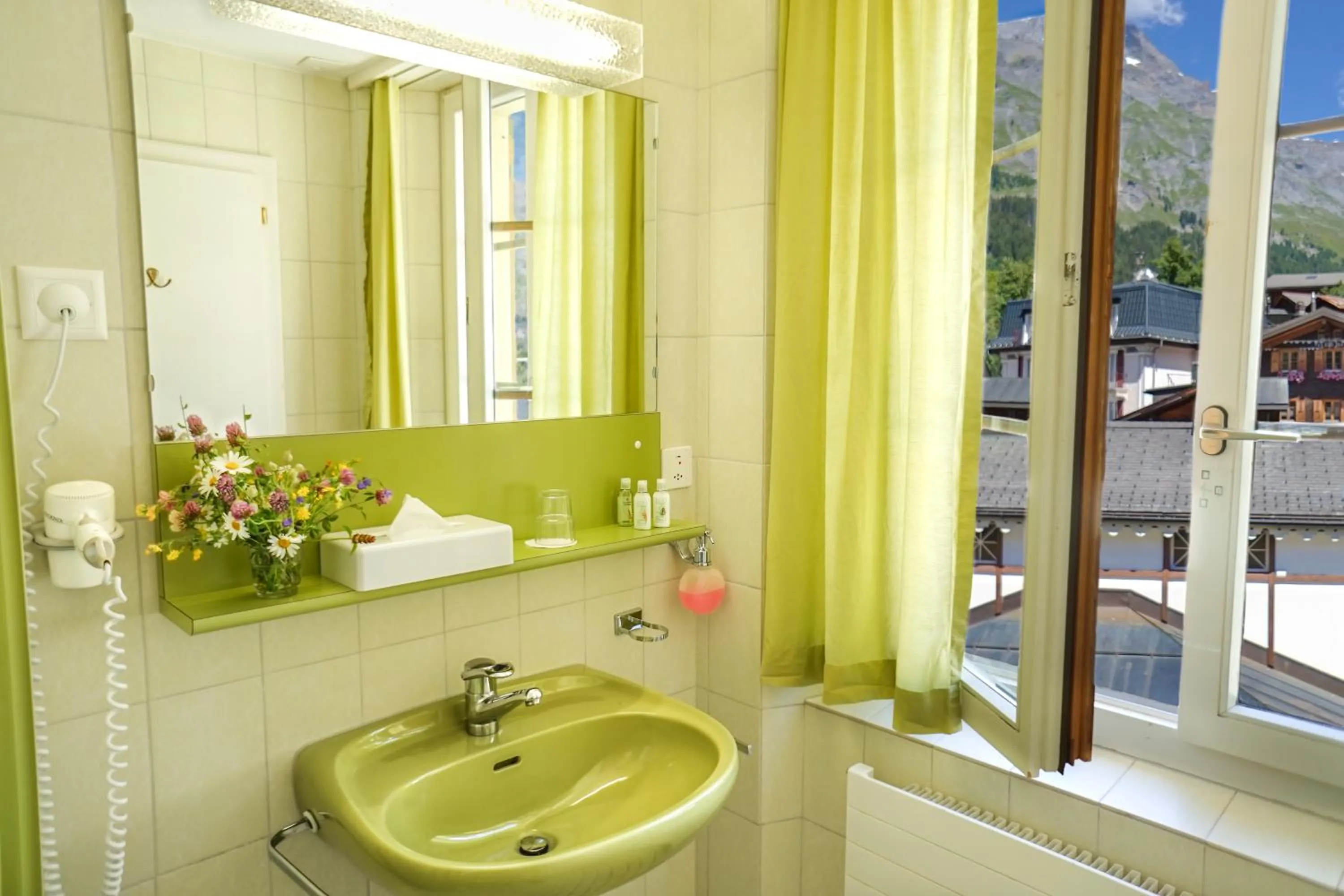 Bathroom in Thermal Hotels & Walliser Alpentherme Leukerbad