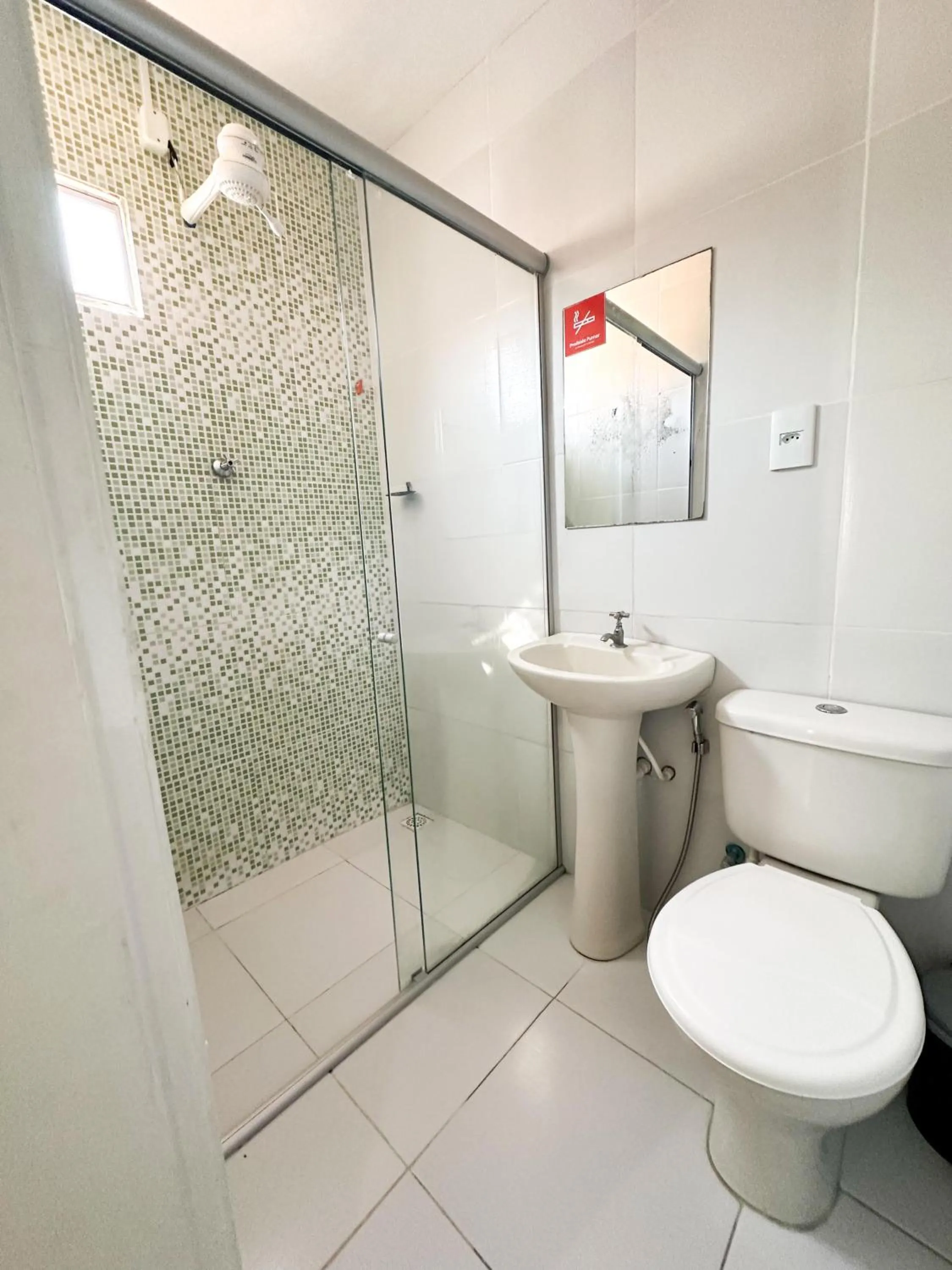 Shower in Hotel Oiticica