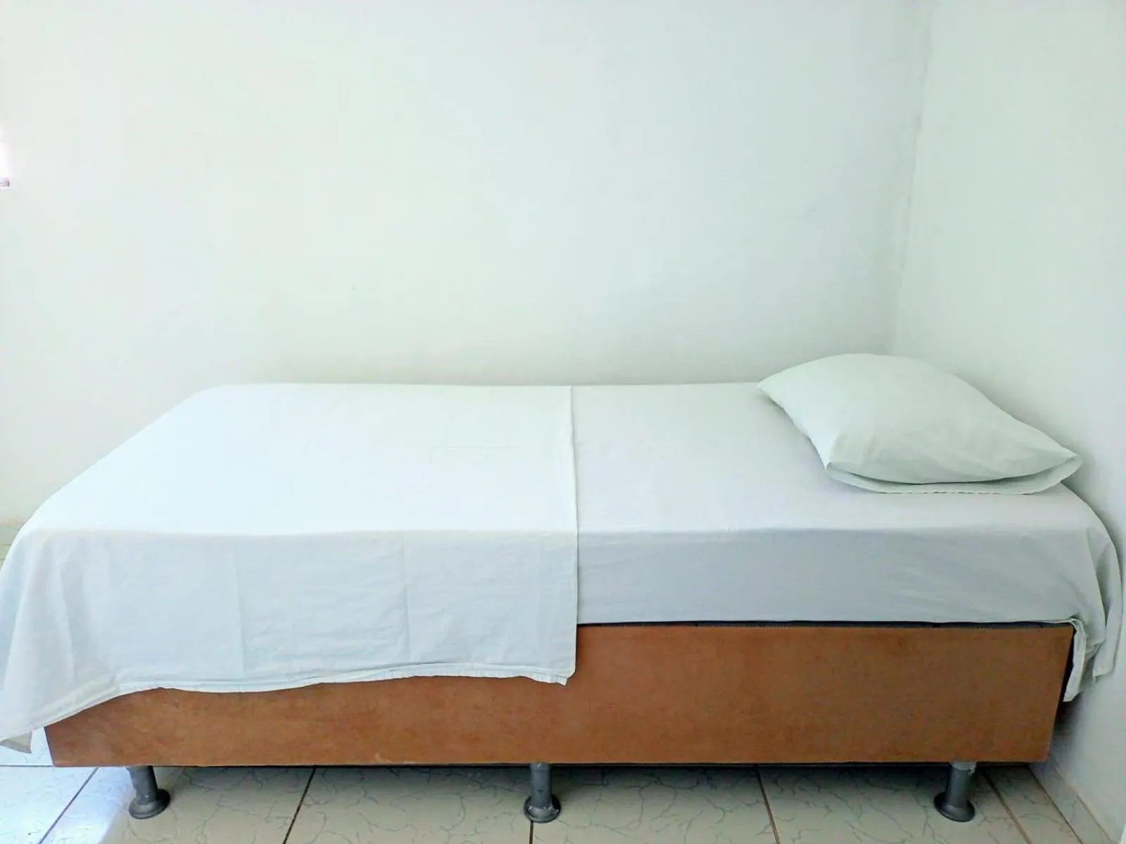 Property building, Bed in Hotel Oiticica