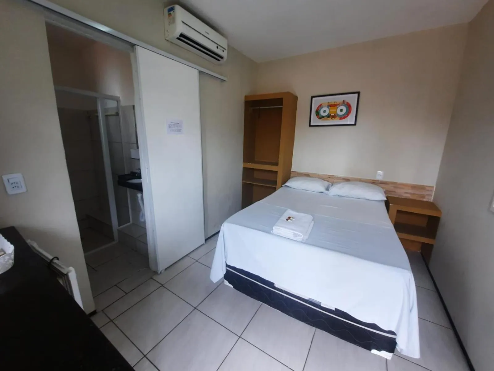 Photo of the whole room, Bed in Hotel Oiticica