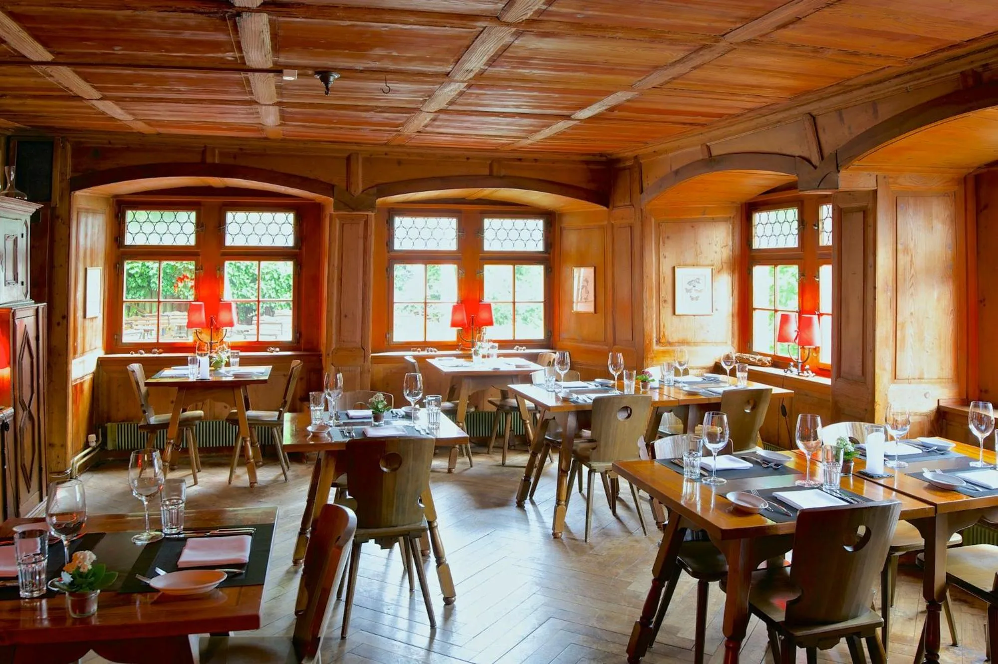 Restaurant/places to eat in Flyhof