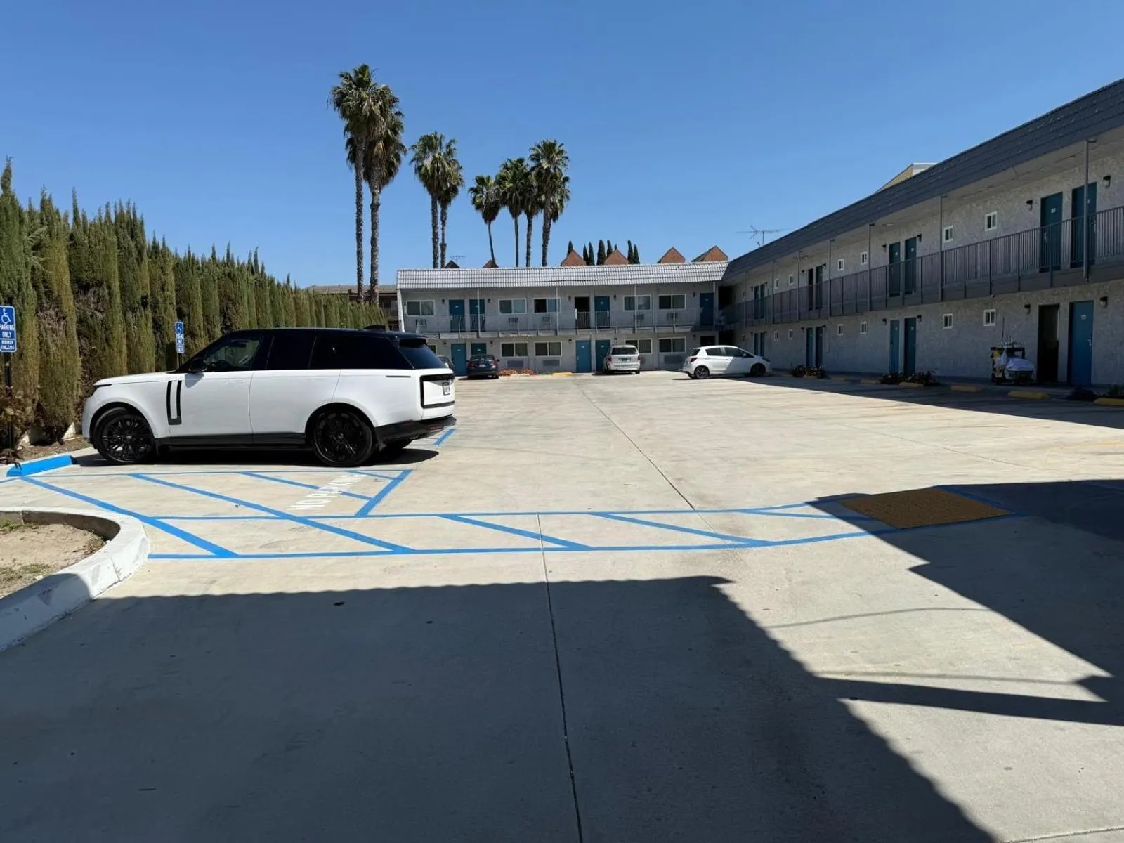 Property building in Travel Inn Motel