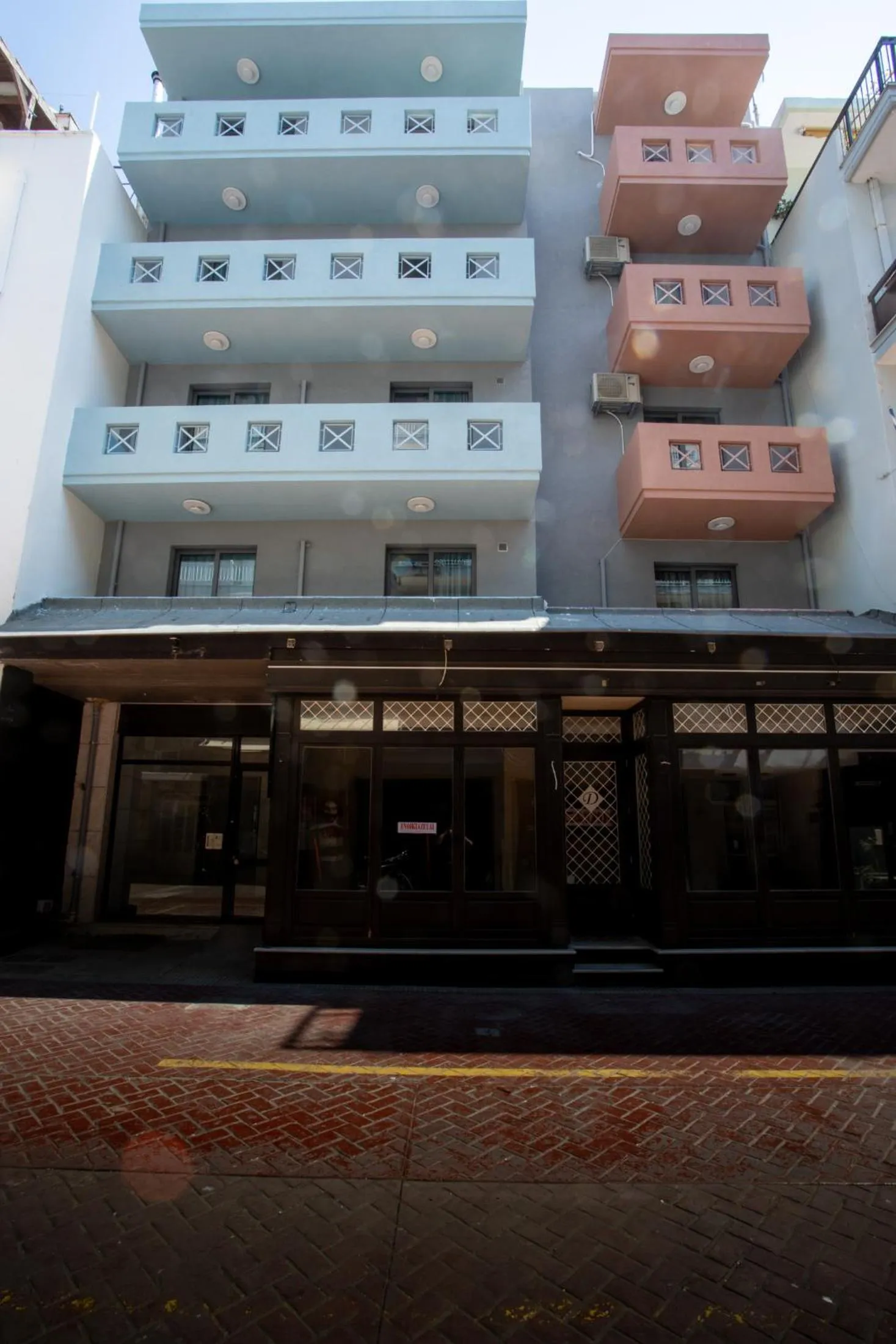 Facade/entrance in Passenger