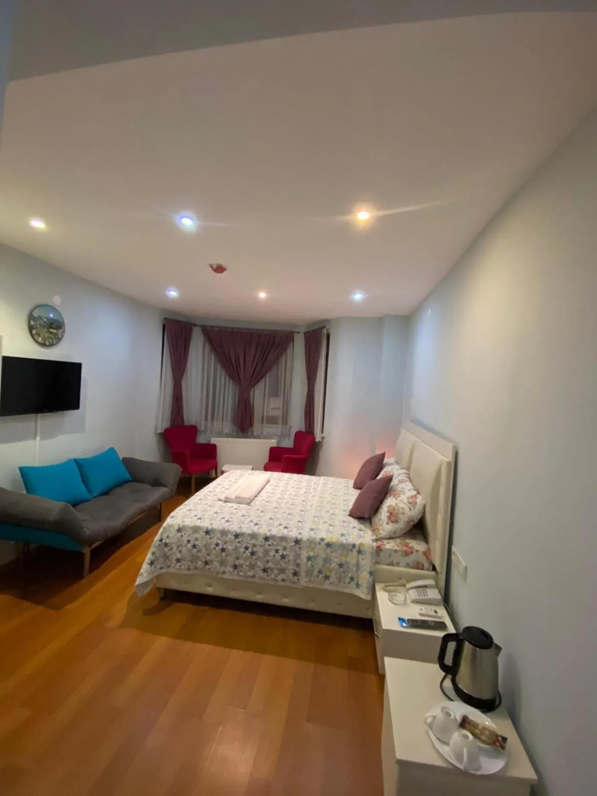 Toilet, Bed in MYMOON Residence