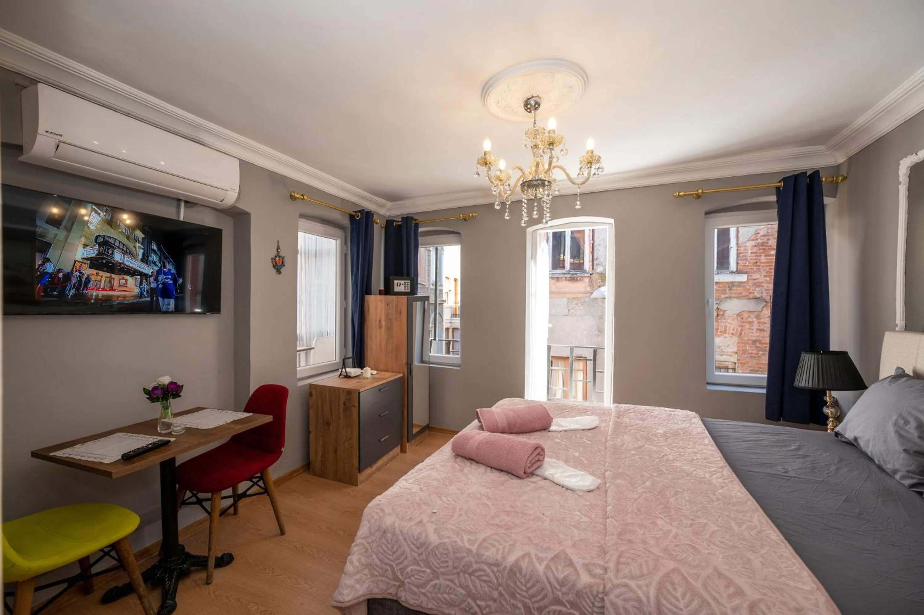 Bed in MYMOON Residence