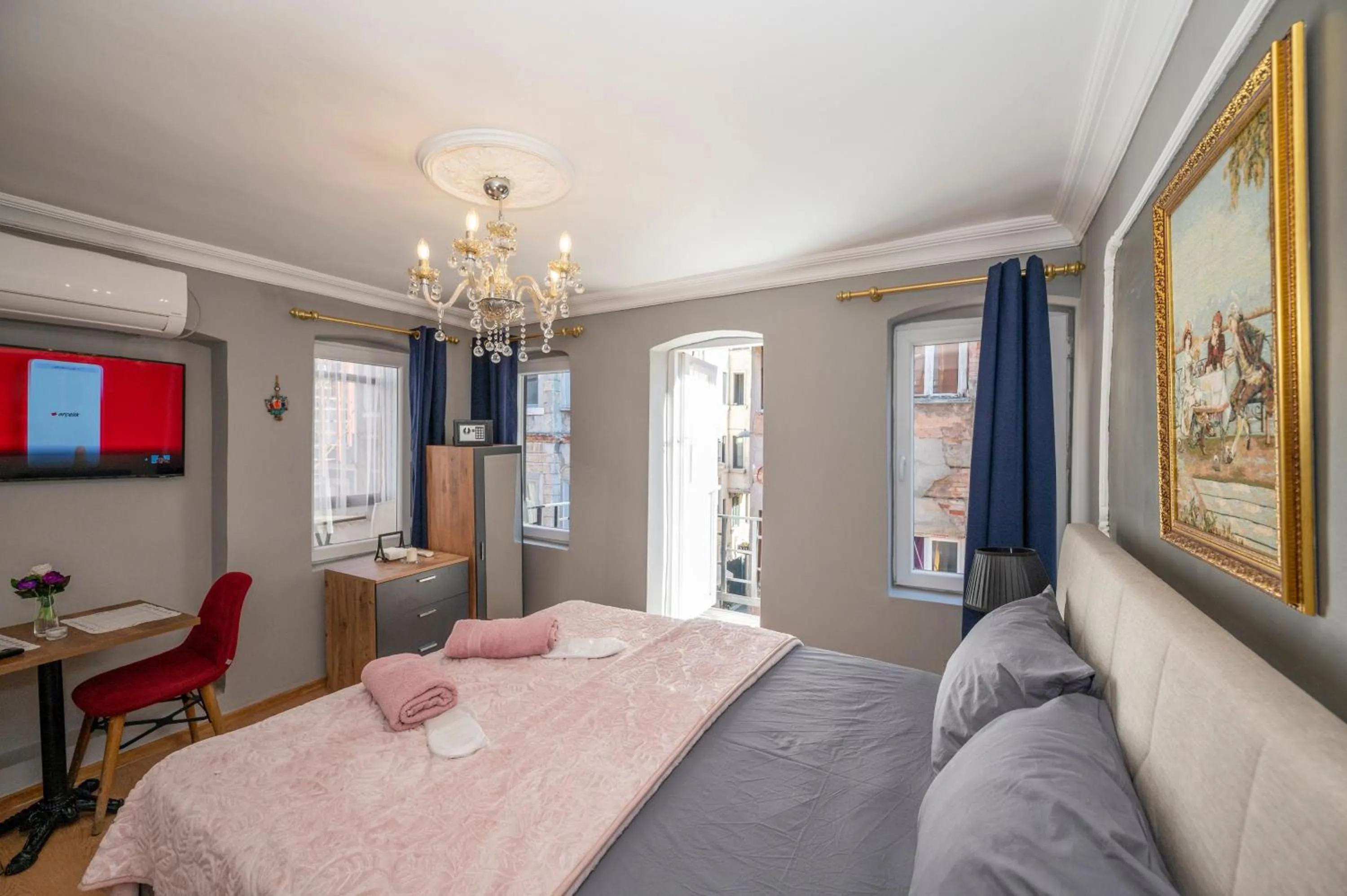 Bed in MYMOON Residence