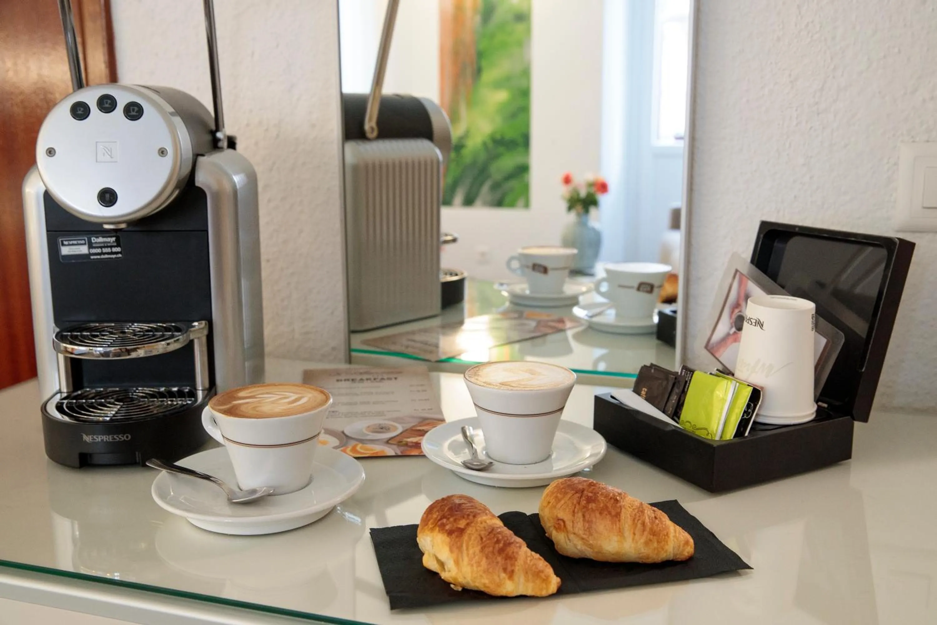 Coffee/tea facilities in Hotel America