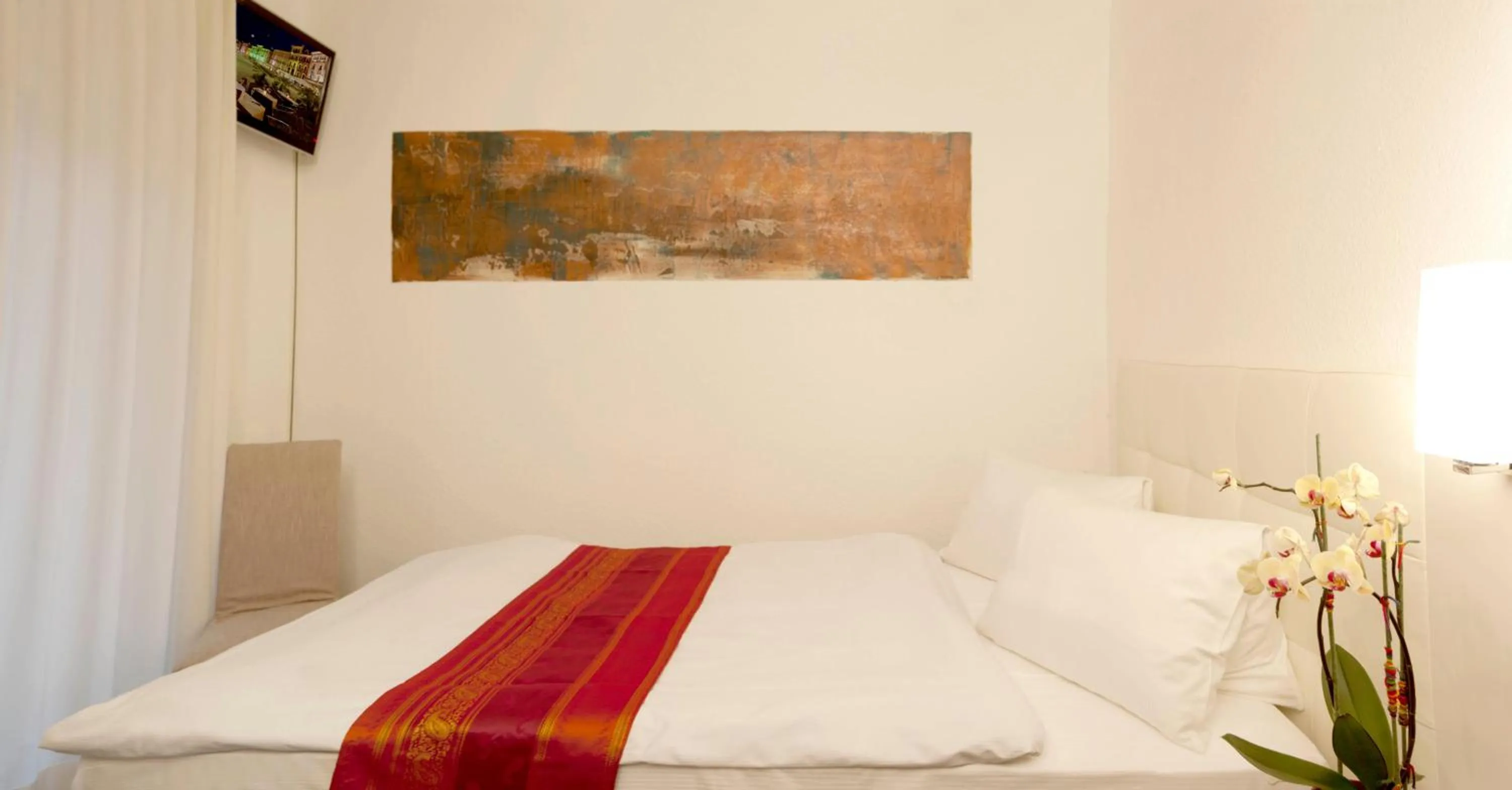 Bed in Hotel America