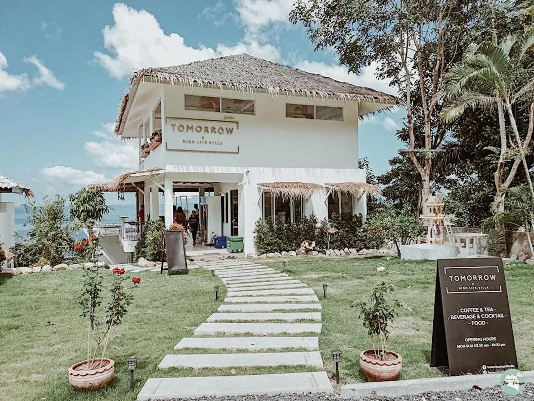 Restaurant/places to eat in High Life Villas