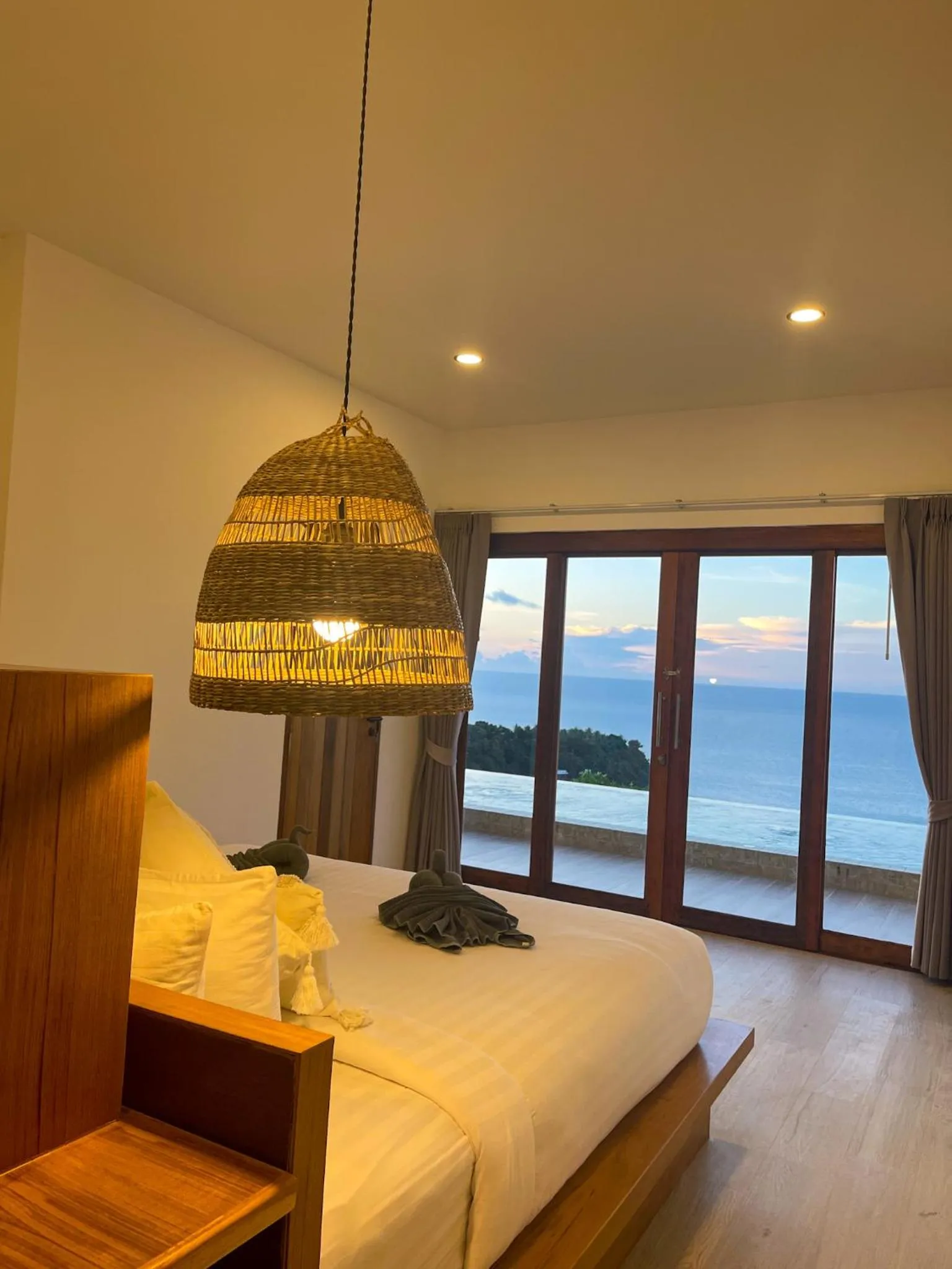 Bedroom, Bed in High Life Villas