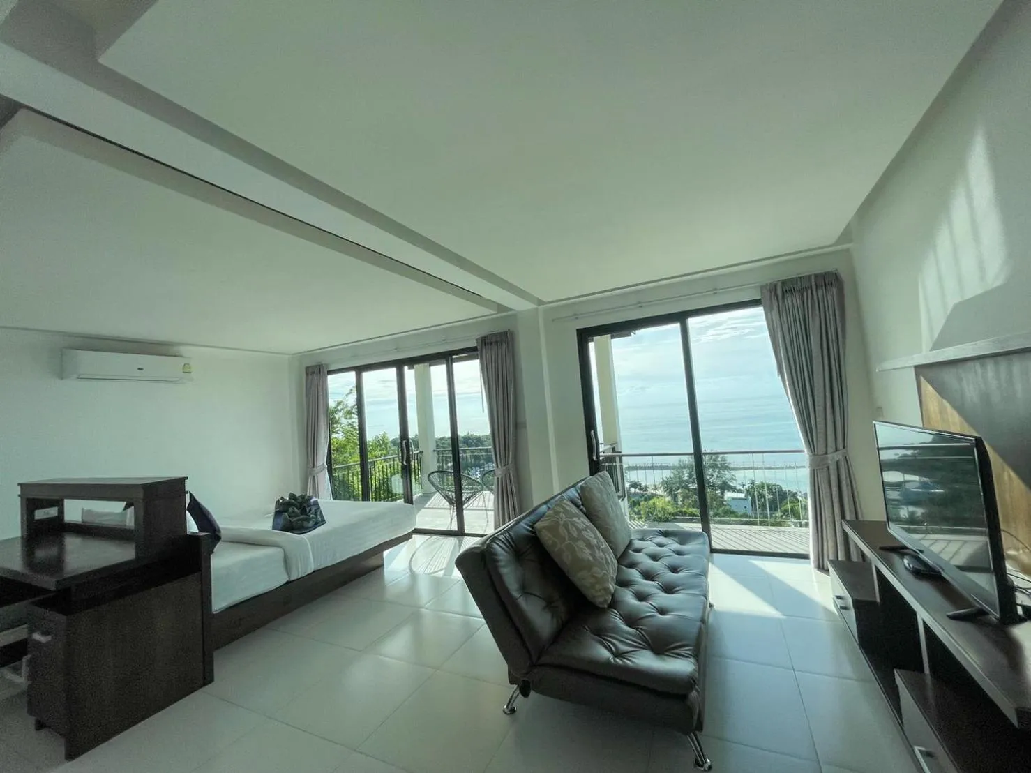 Bed in High Life Villas