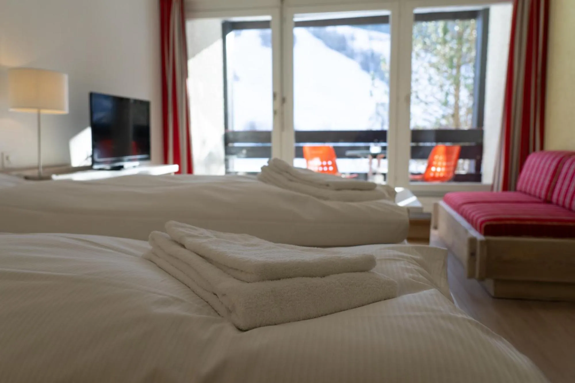 Photo of the whole room, Bed in Hotel Säntis Lodge