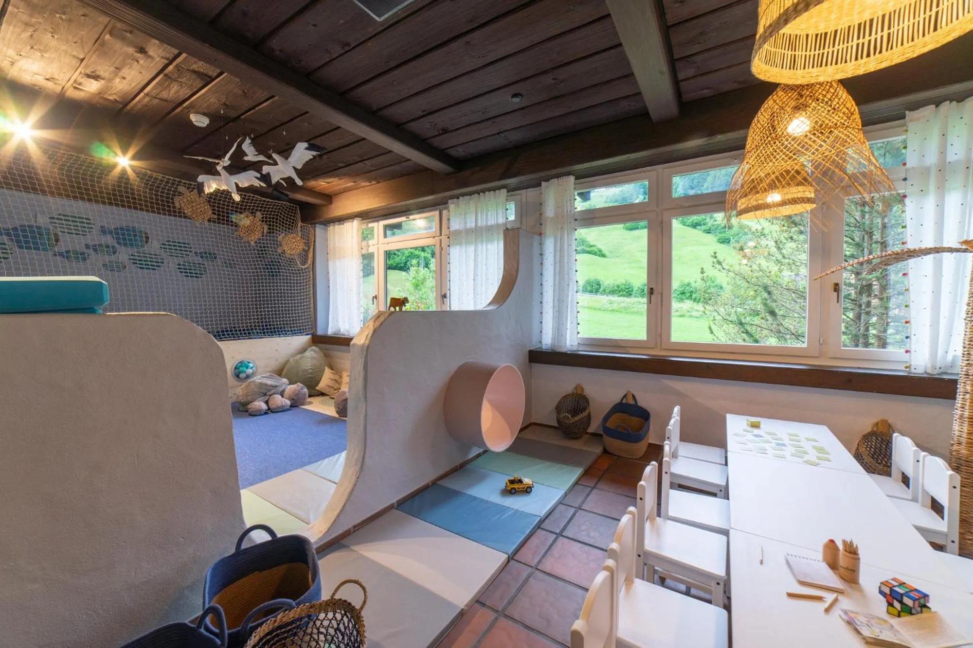 Children play ground in Hotel Säntis Lodge