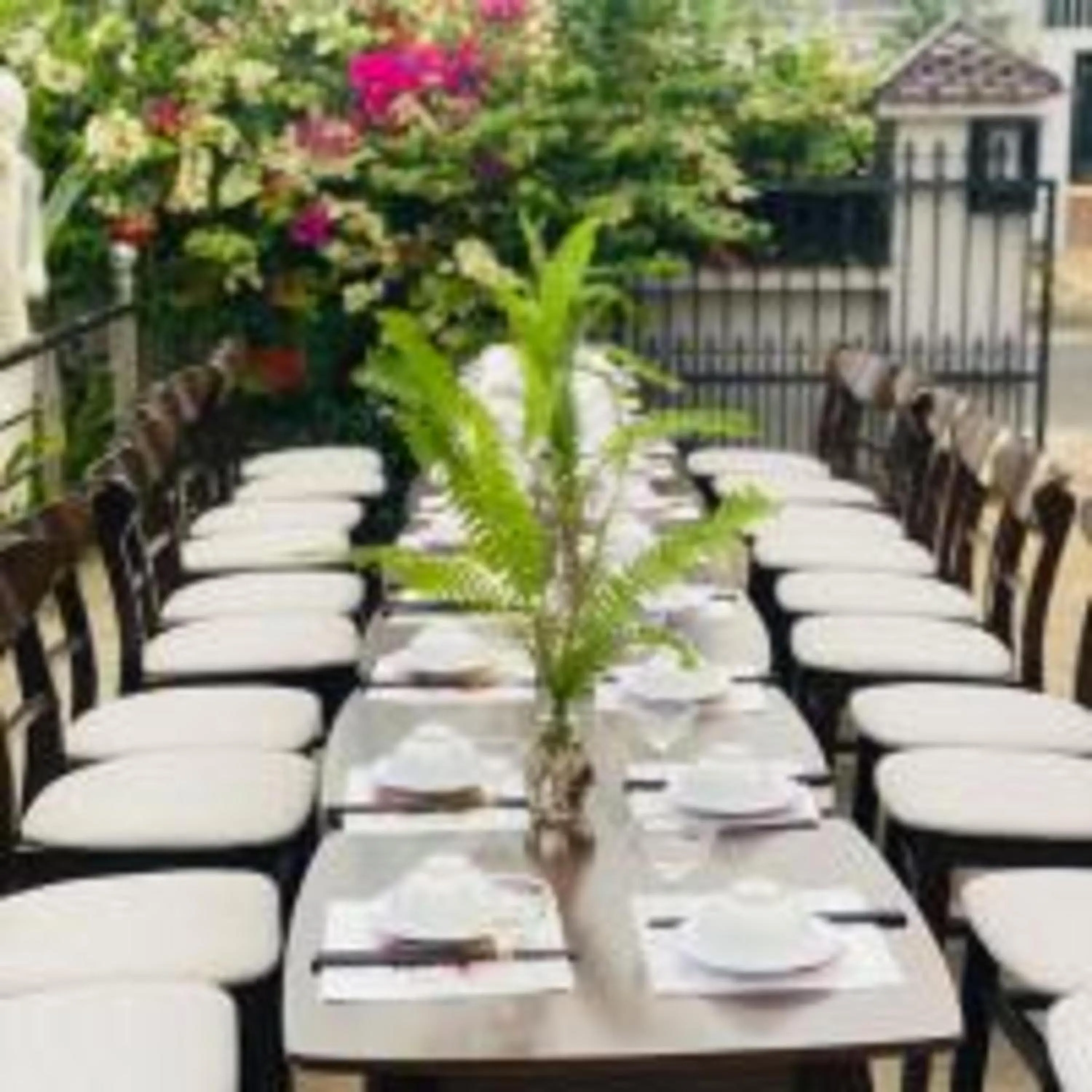 Restaurant/places to eat in Window Homestay