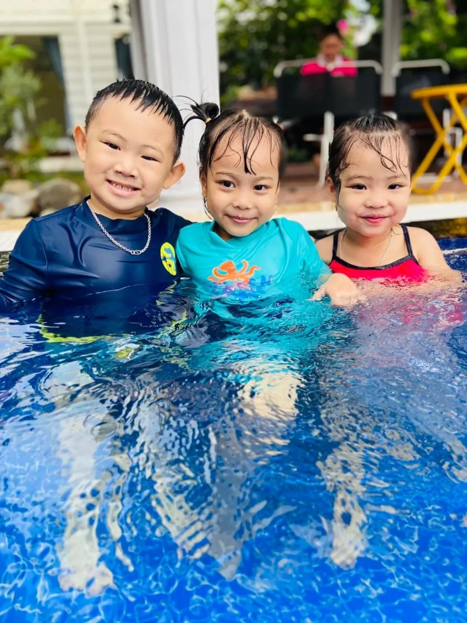 Swimming pool in Window Homestay