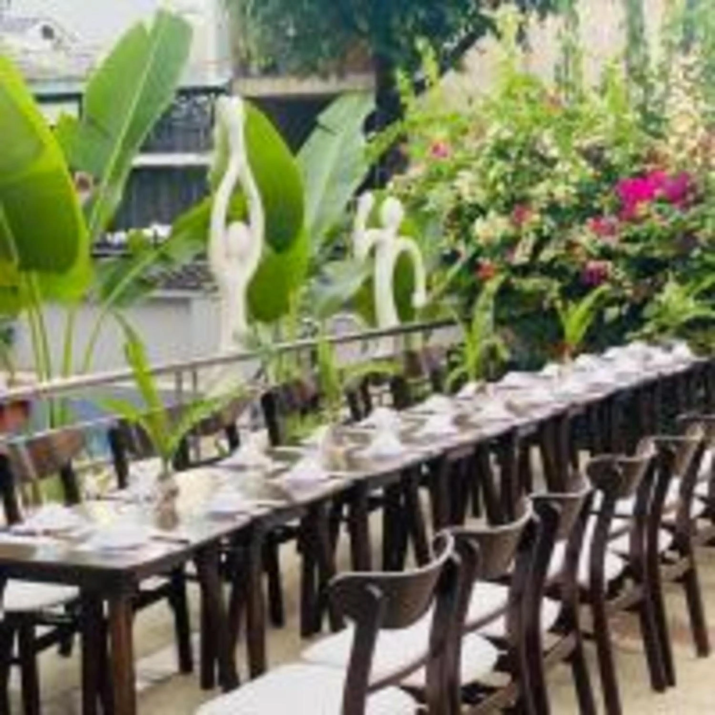 Restaurant/places to eat in Window Homestay