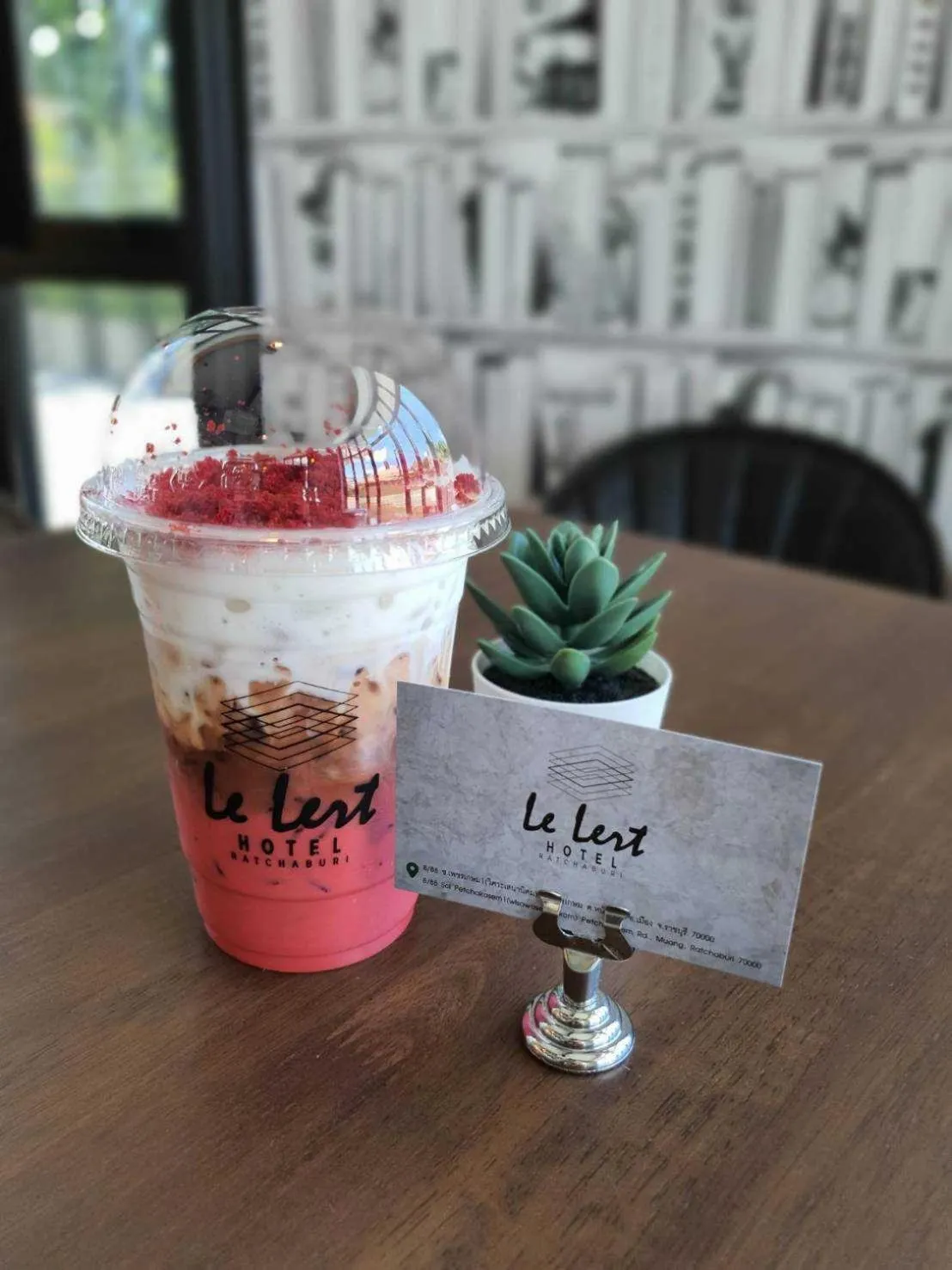 Food and drinks in Le Lert Hotel Ratchaburi