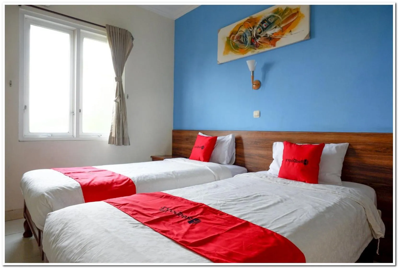 Bedroom in RedDoorz near Lempuyangan Train Station