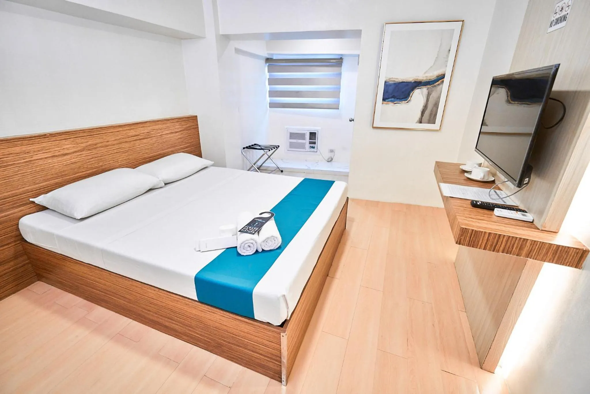 Photo of the whole room, Bed in Circuit Hostel