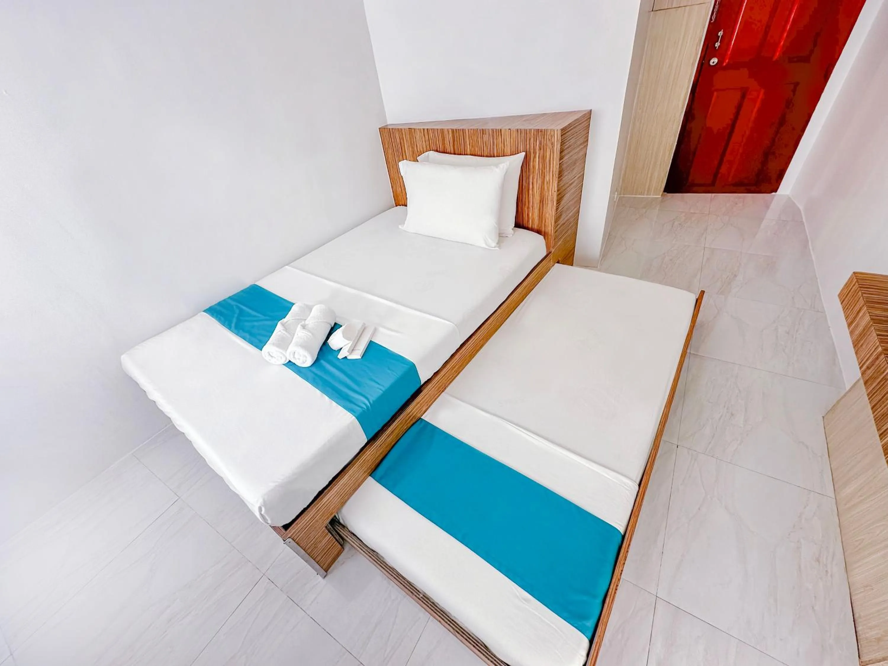 Photo of the whole room, Bed in Circuit Hostel