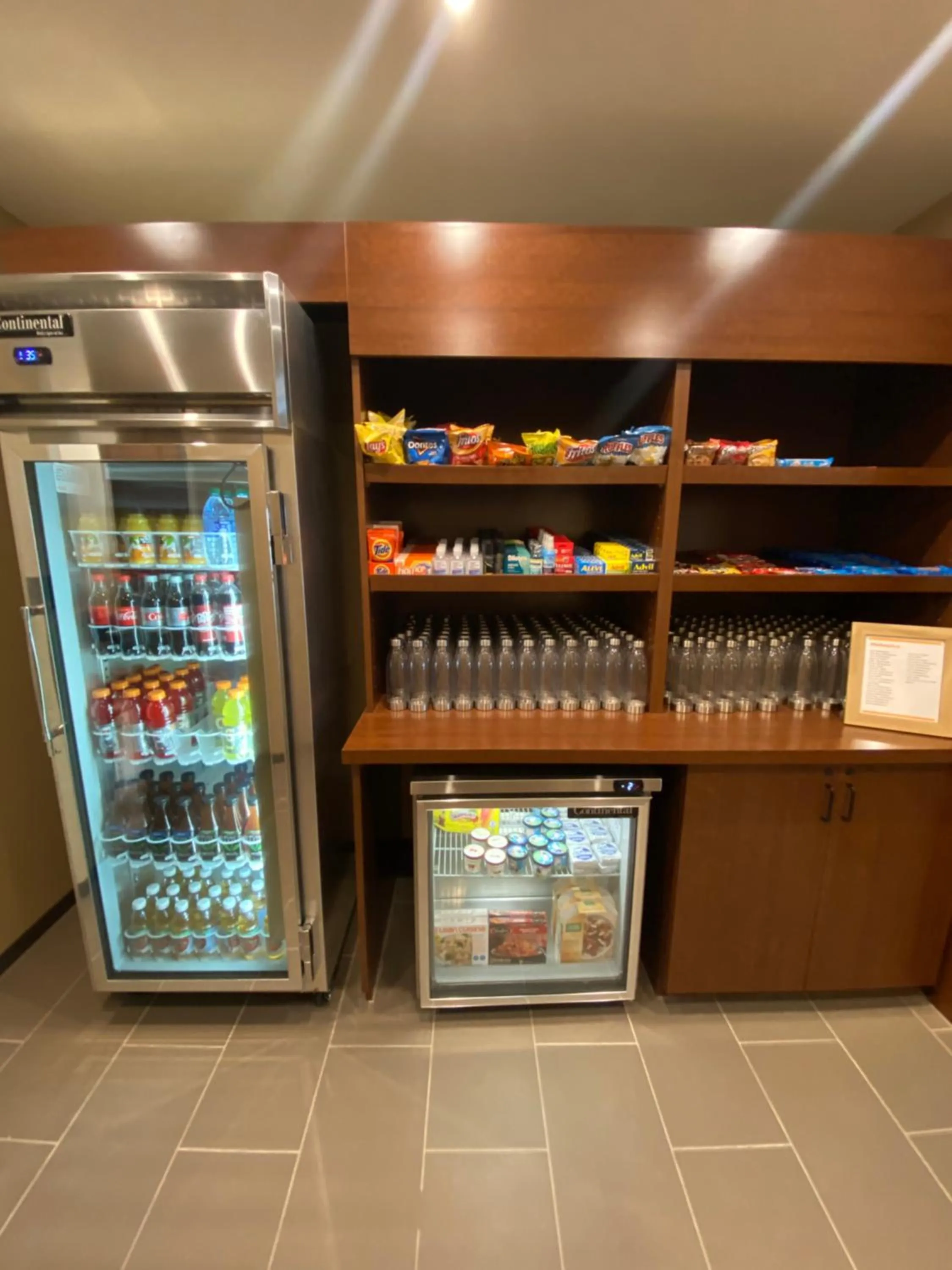 On-site shops in Comfort Suites Midland West