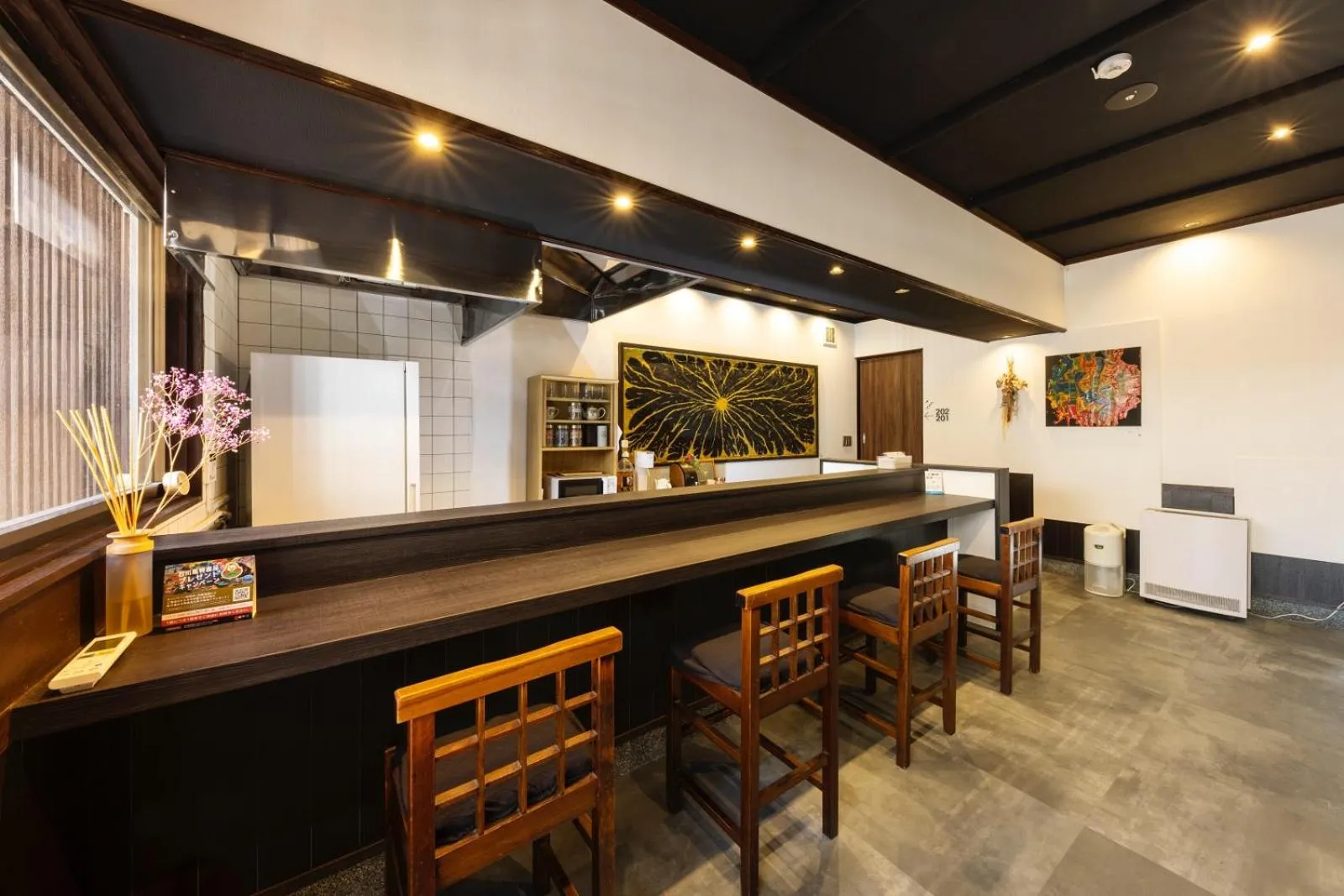 Kitchen or kitchenette in Yuimaru EAST - 最大18名貸切OK